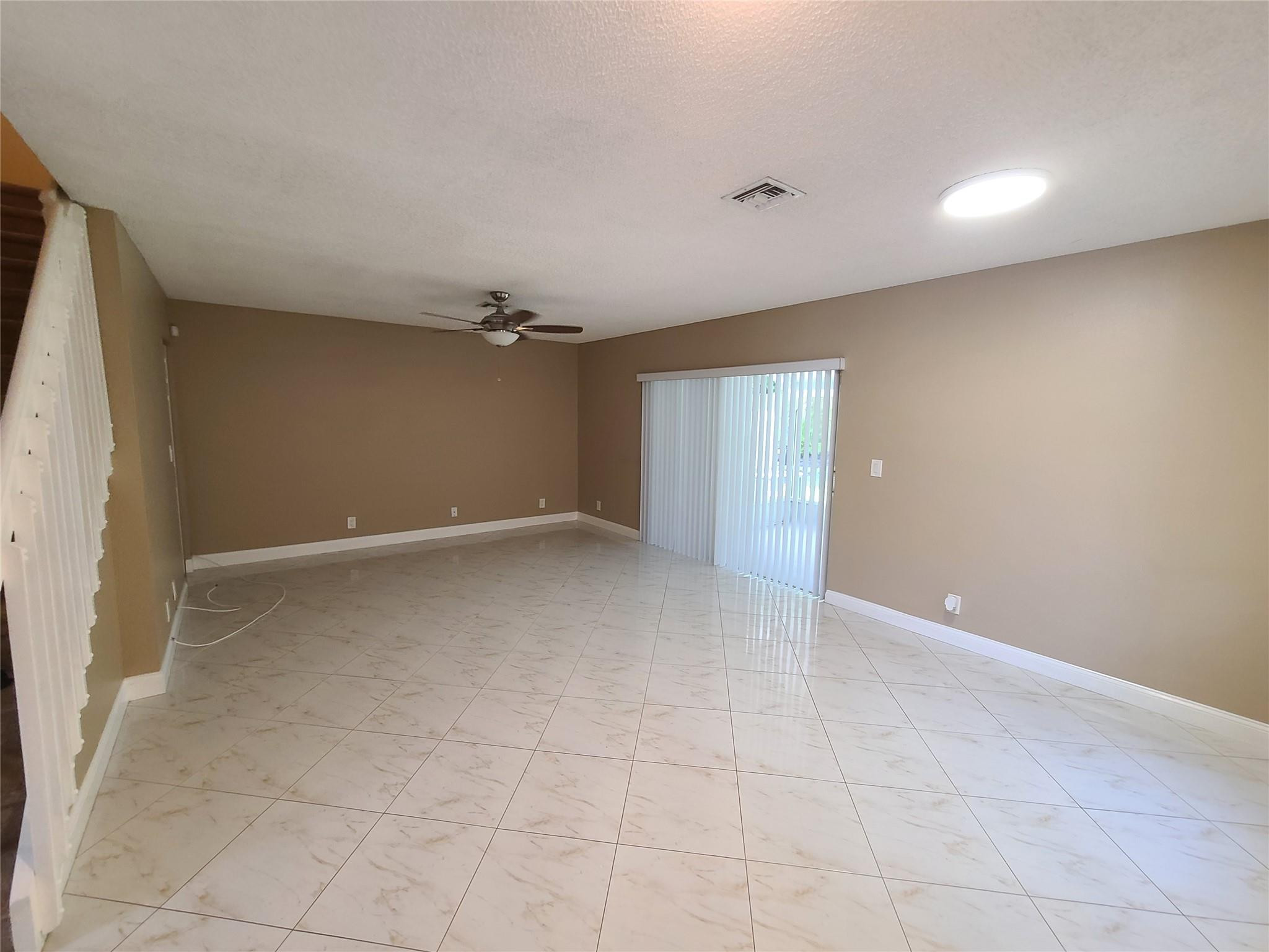 1427 SW 48th Ter