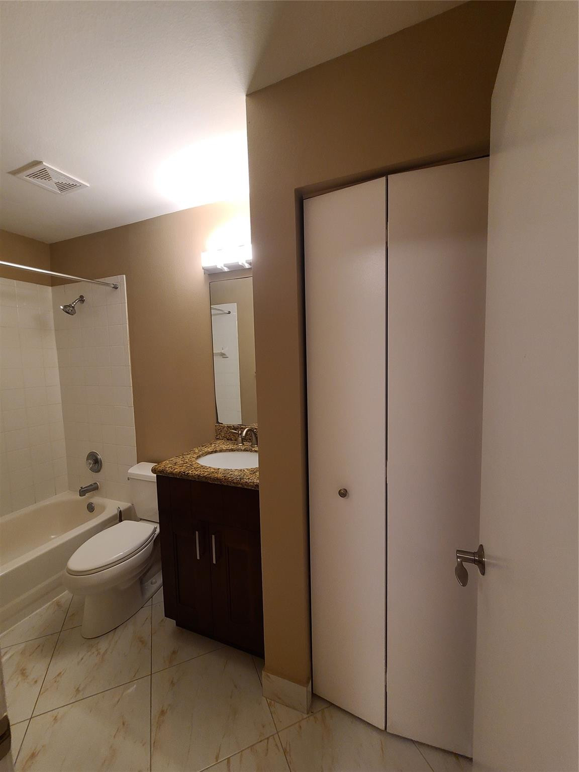 1427 SW 48th Ter