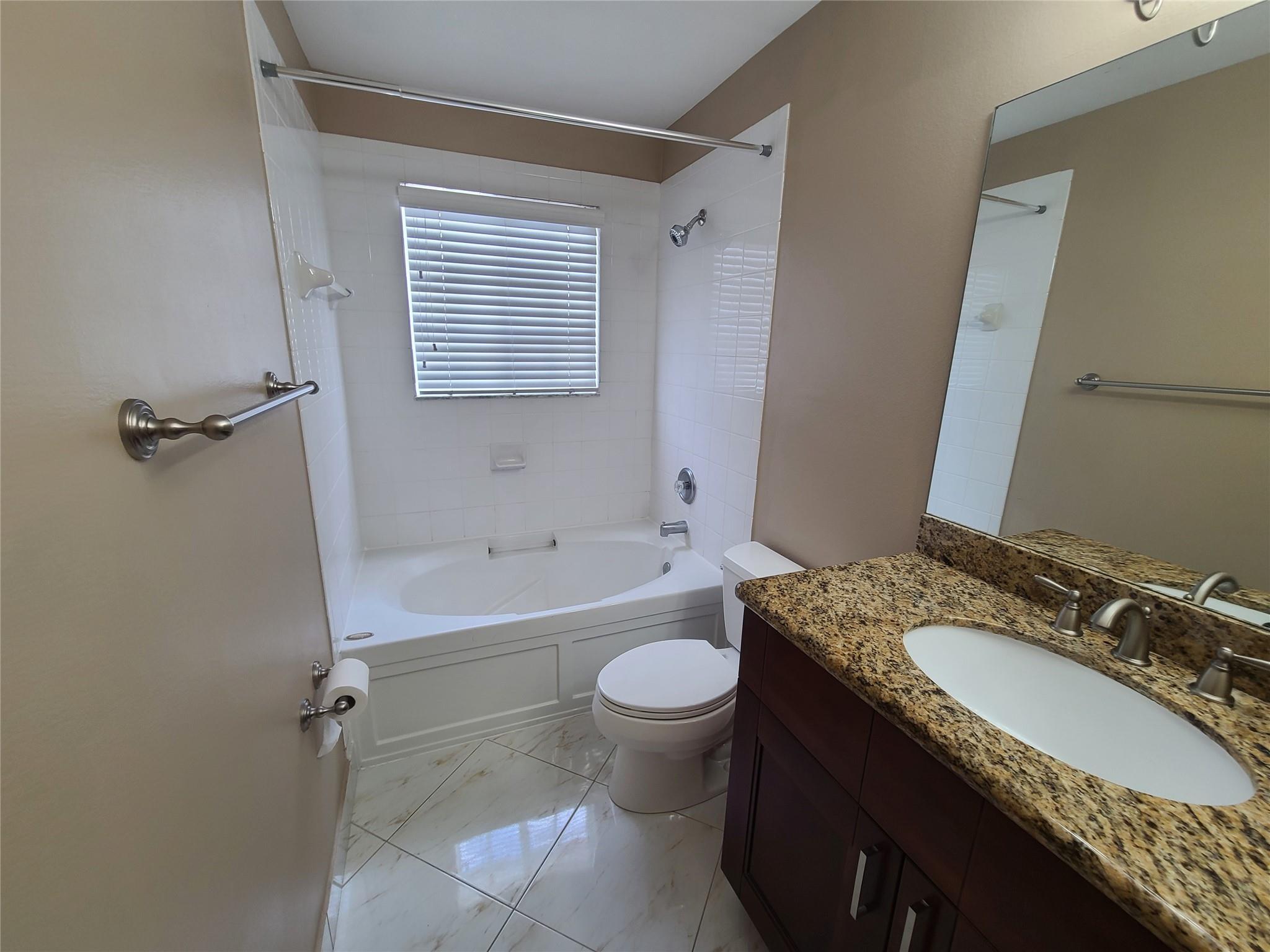 1427 SW 48th Ter