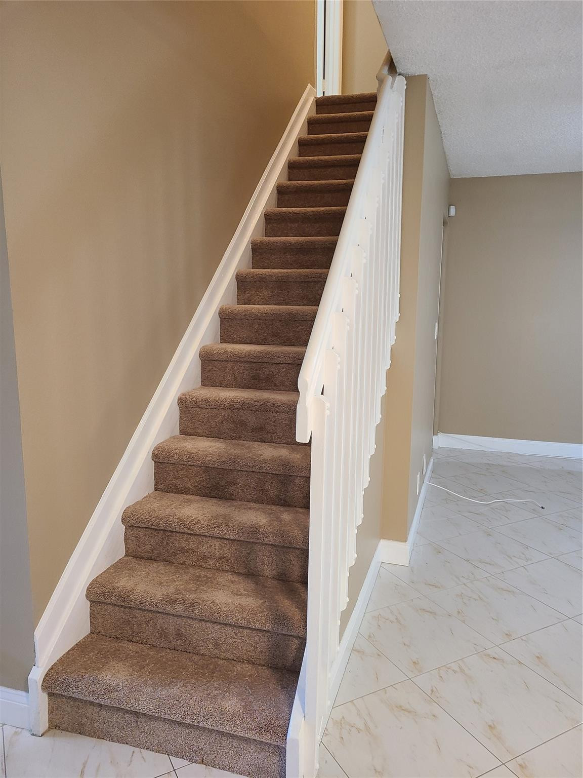 1427 SW 48th Ter