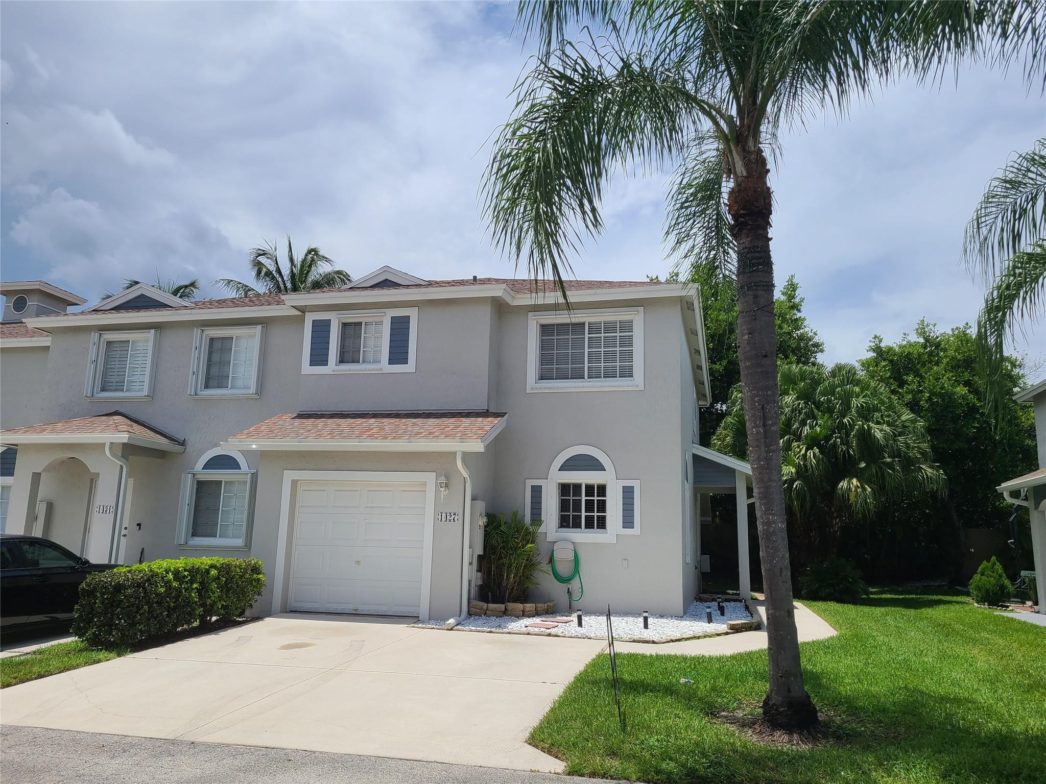 1427 SW 48th Ter