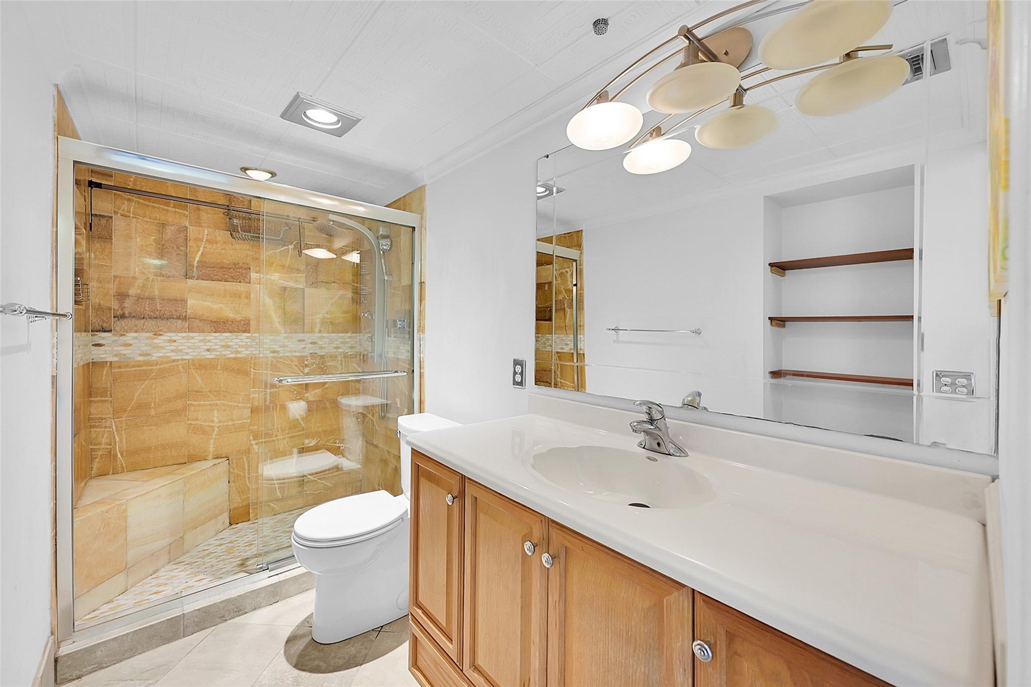 2401 Antigua Cir B3