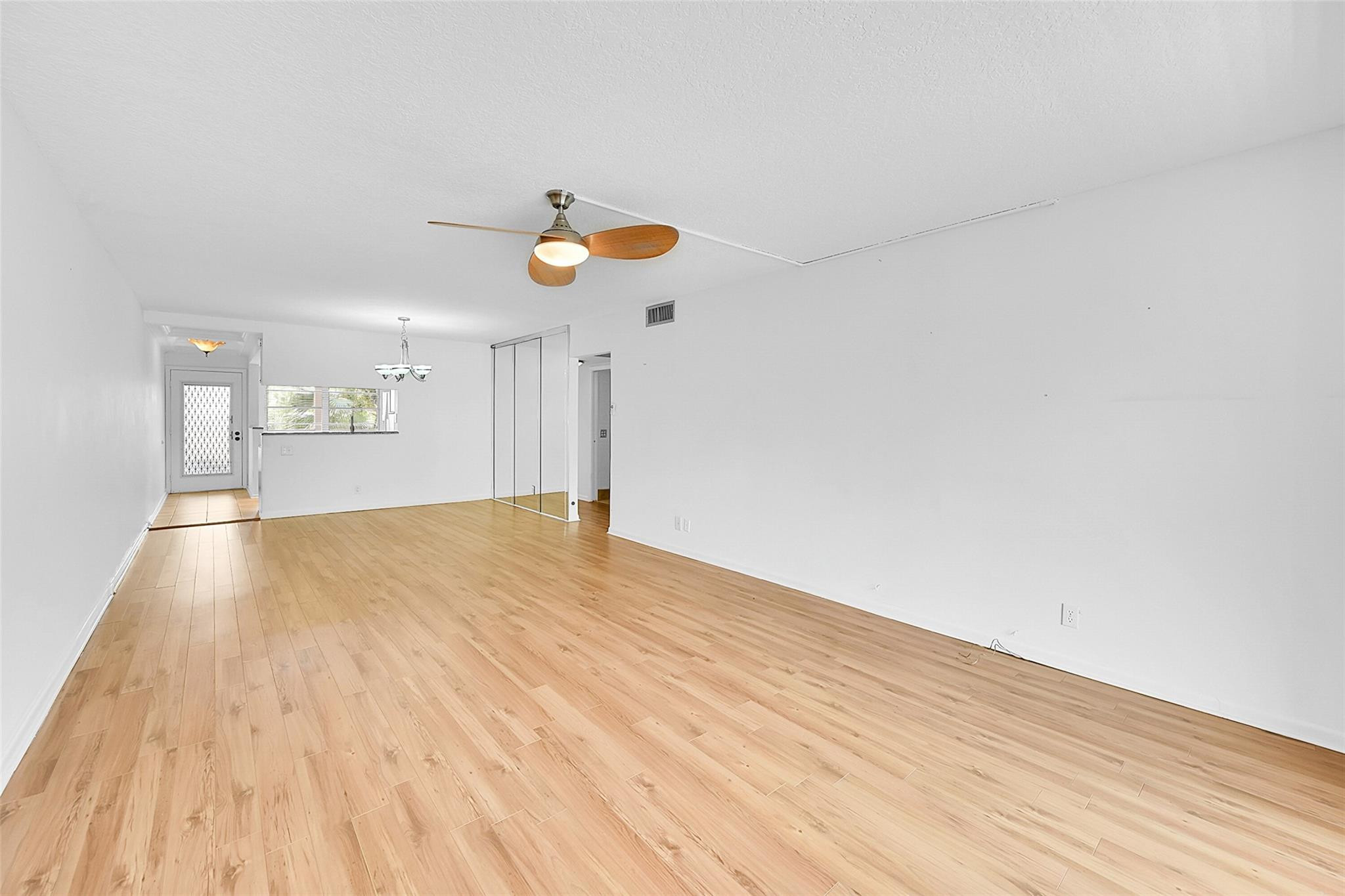 2401 Antigua Cir B3