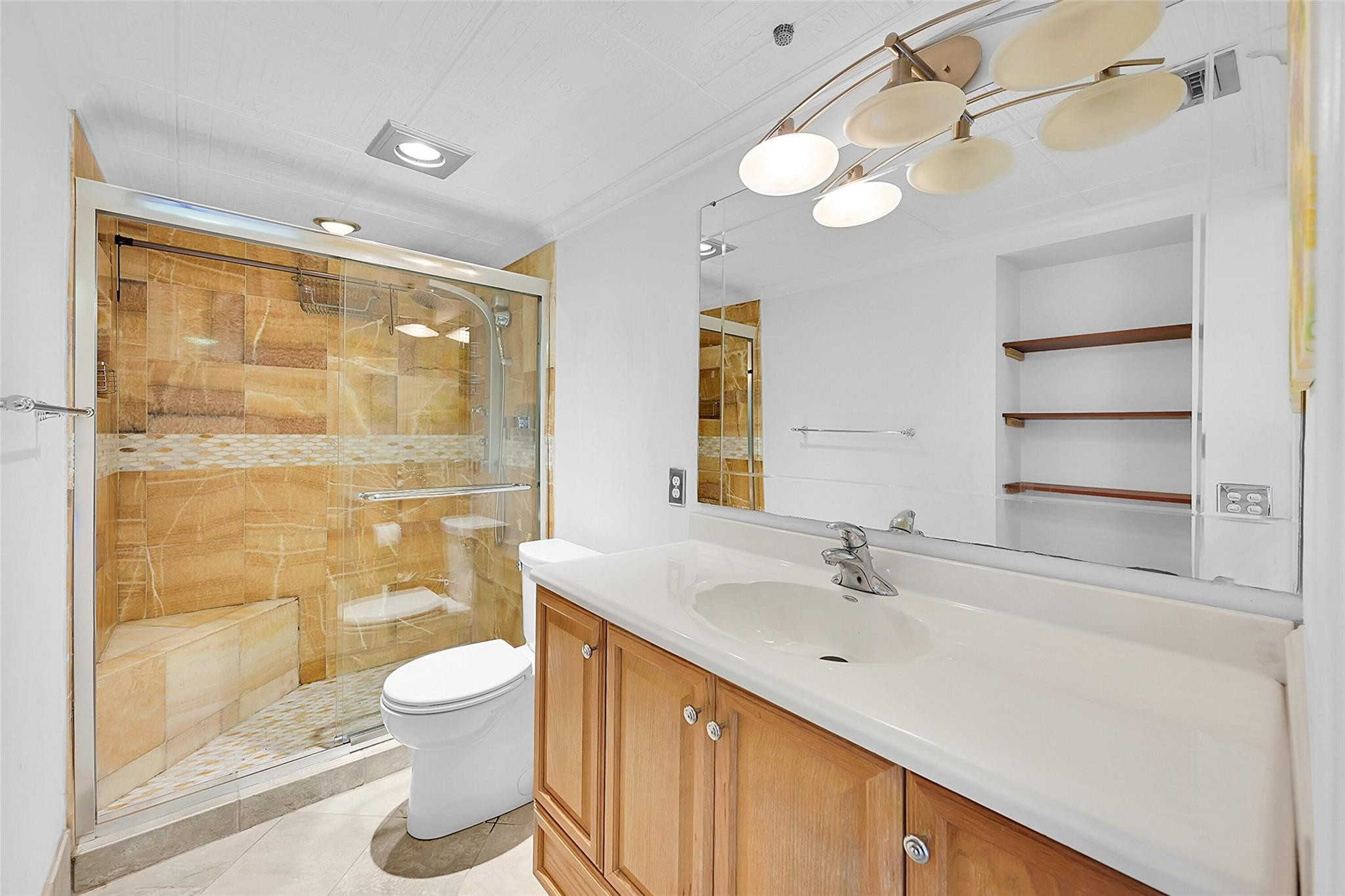 2401 Antigua Cir B3
