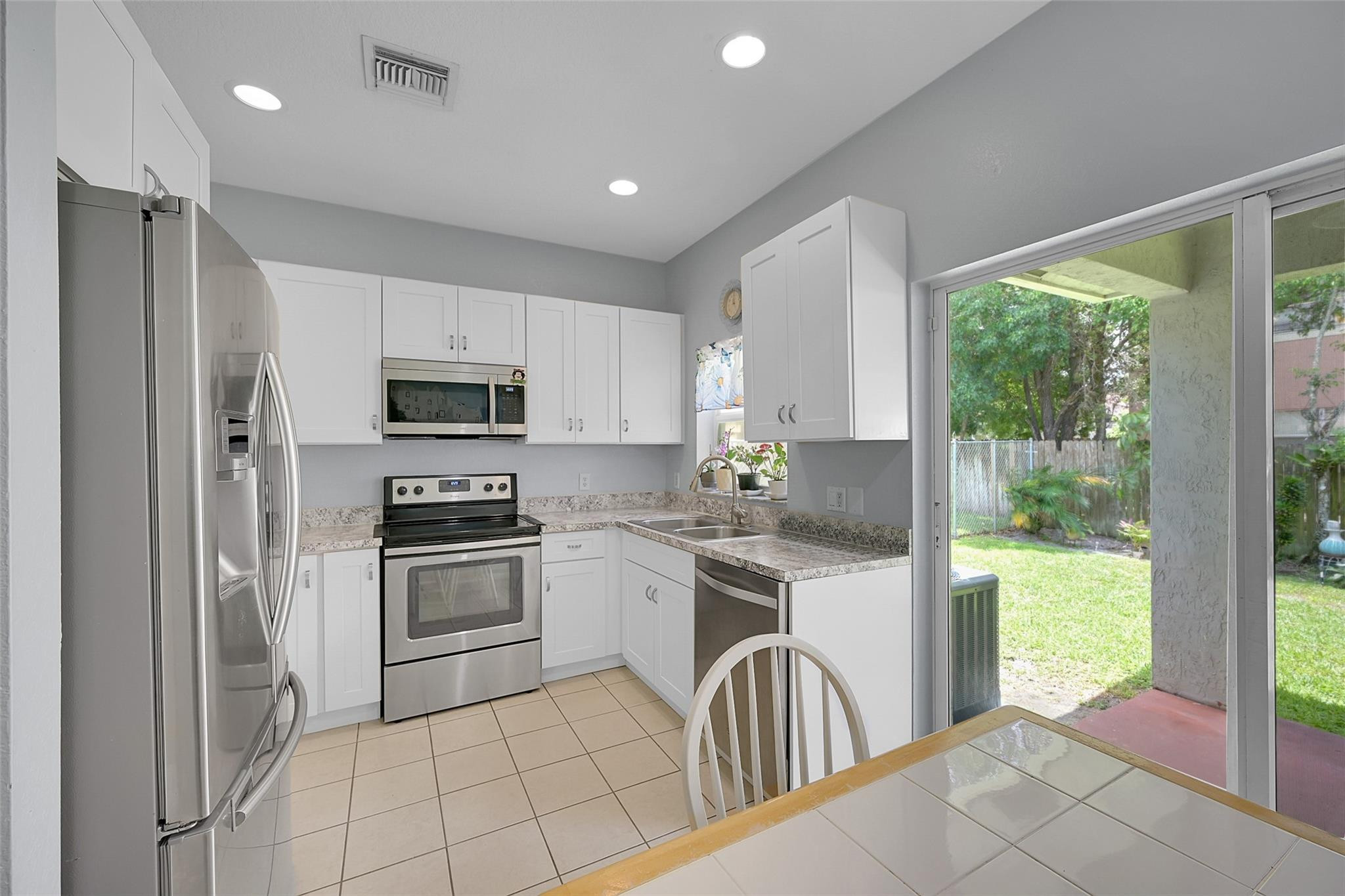 11480 NW 45th St 11480