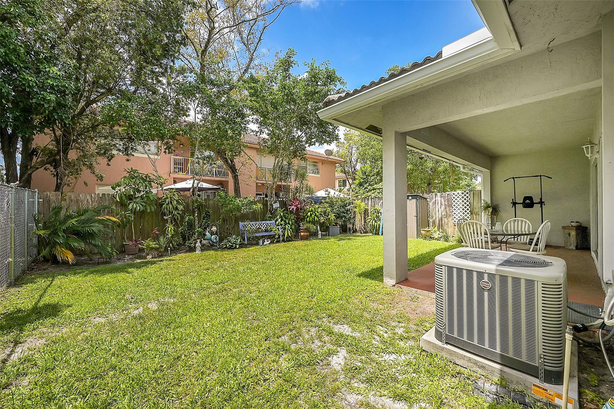 11480 NW 45th St 11480