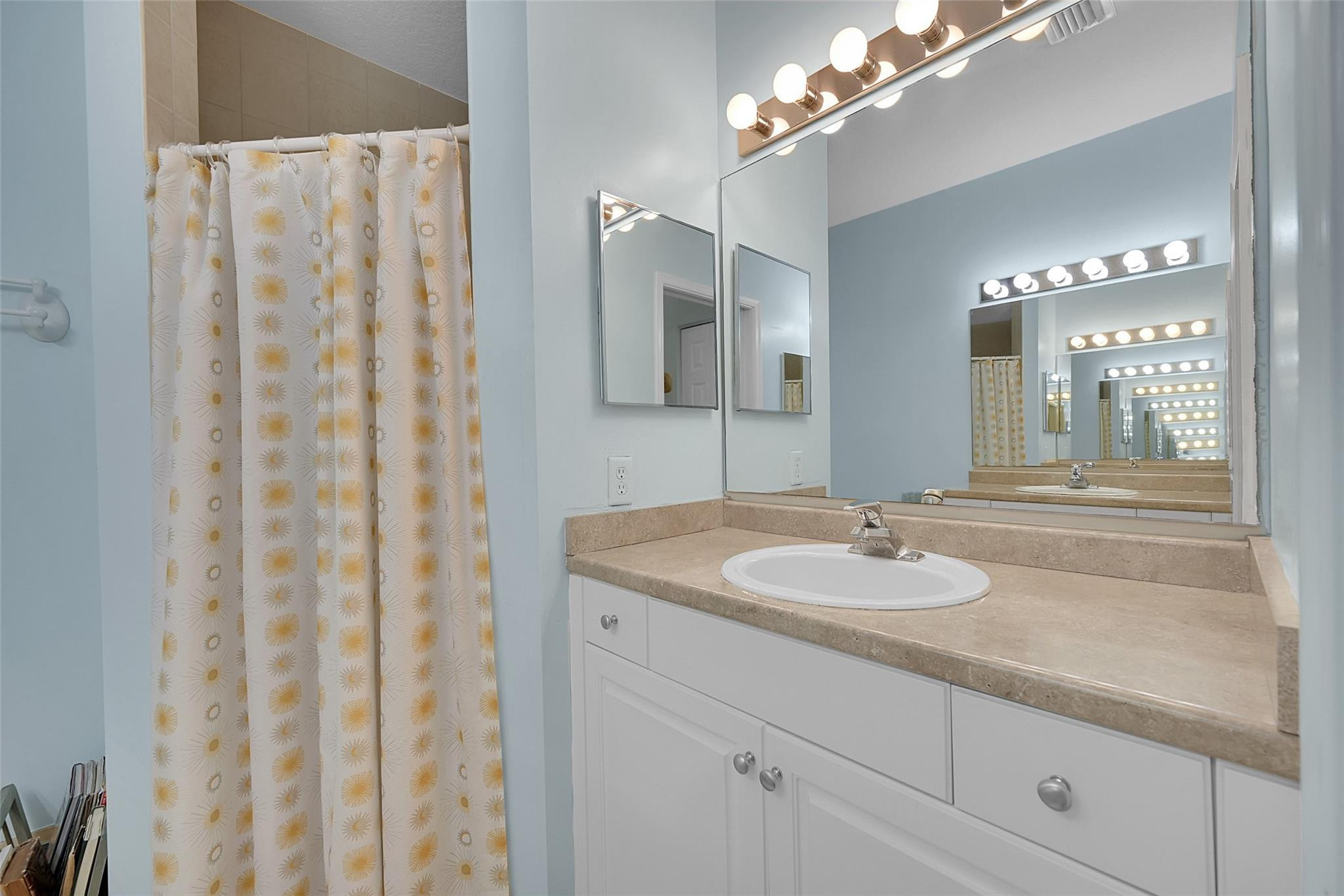 11480 NW 45th St 11480