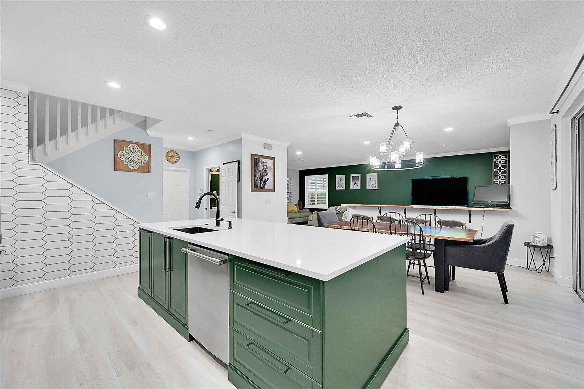 5022 Ibis Pl