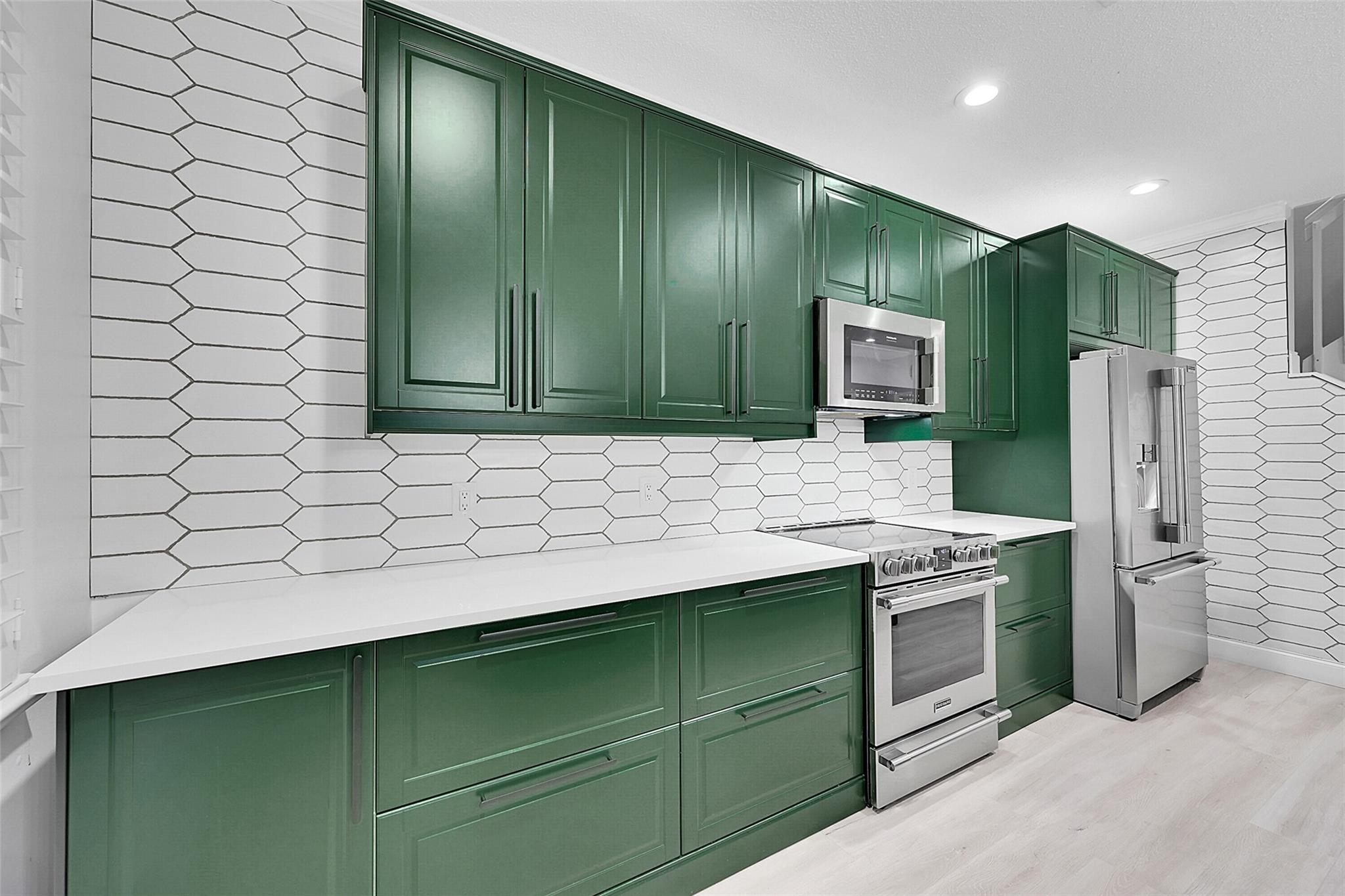 5022 Ibis Pl
