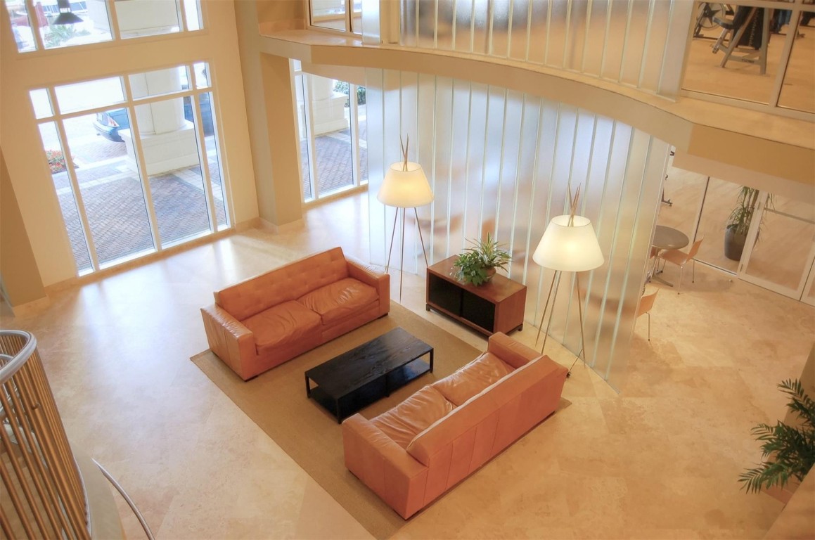 511 SE 5 Avenue 2002