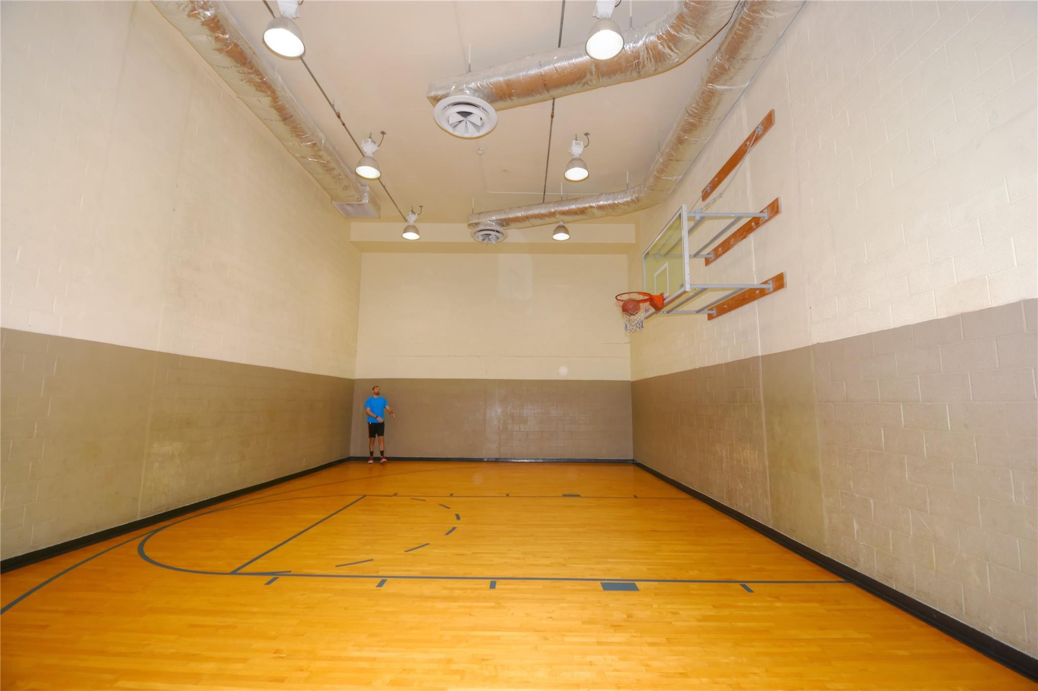 511 SE 5 Avenue 2002