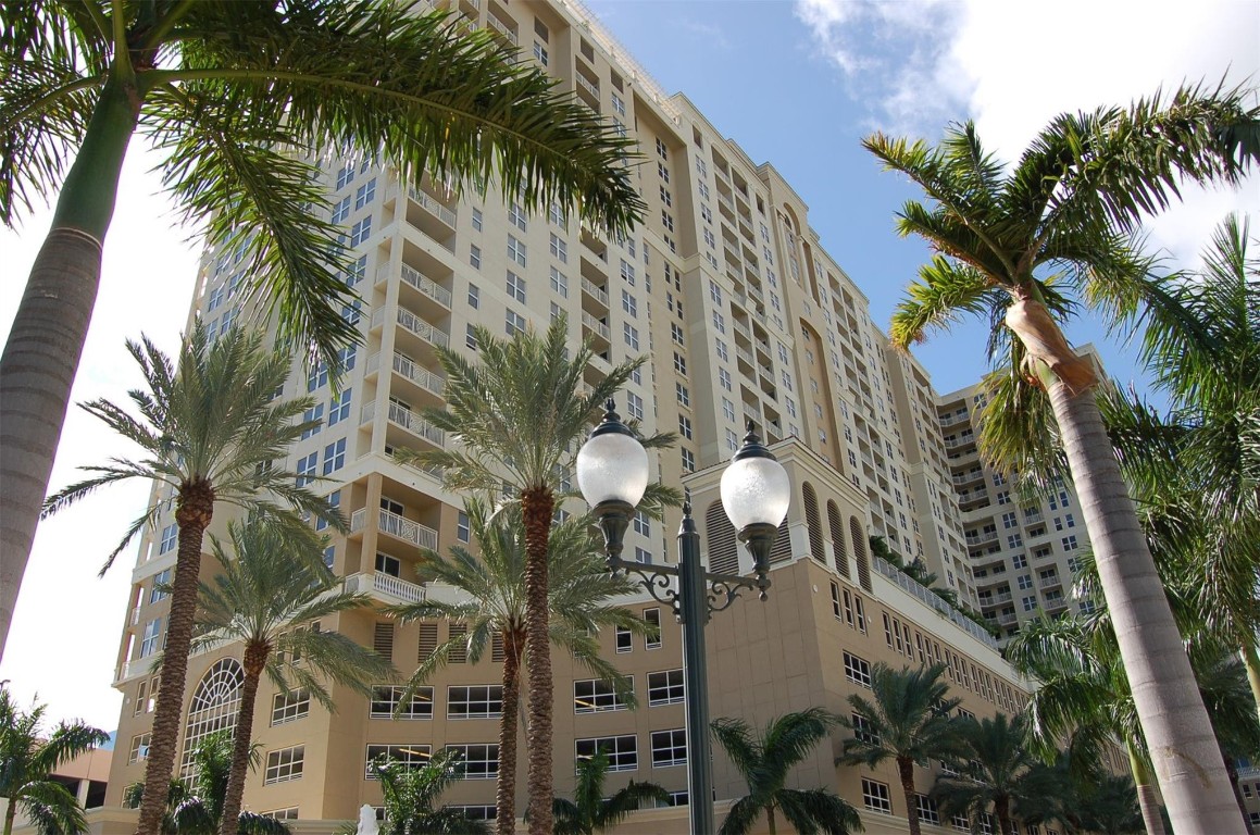 511 SE 5 Avenue 2002