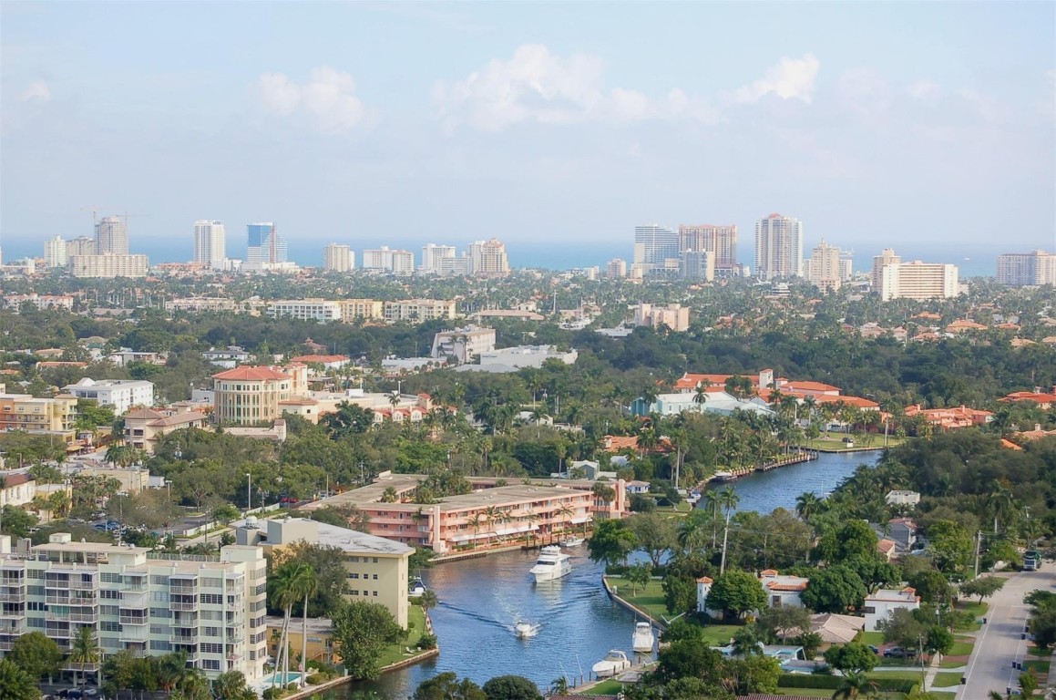 511 SE 5 Avenue 2002