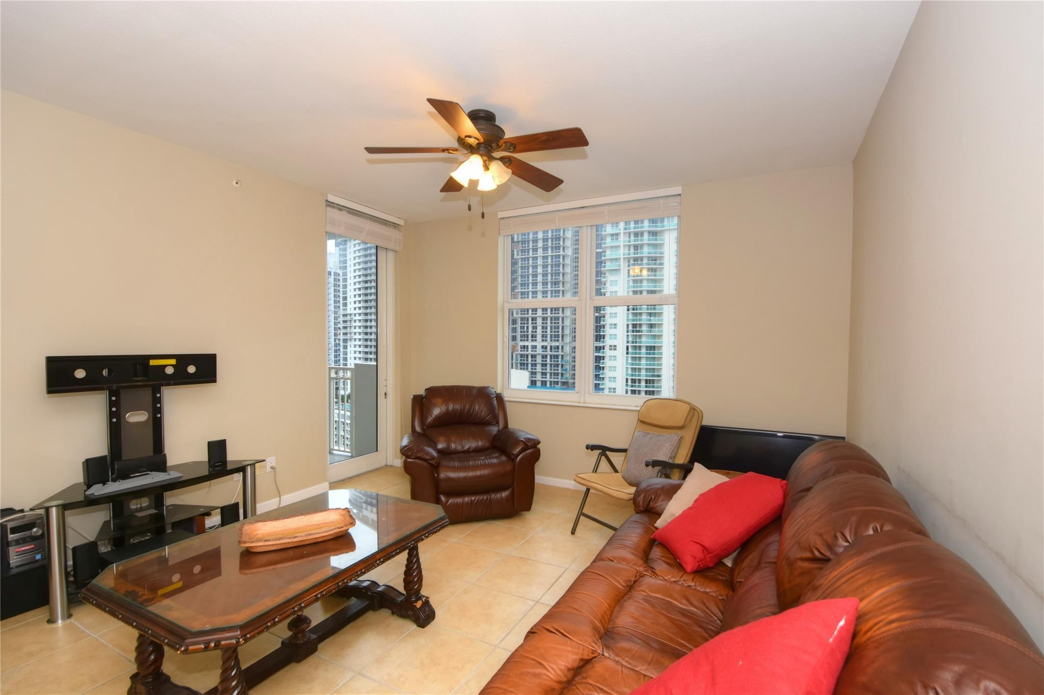 511 SE 5 Avenue 2002