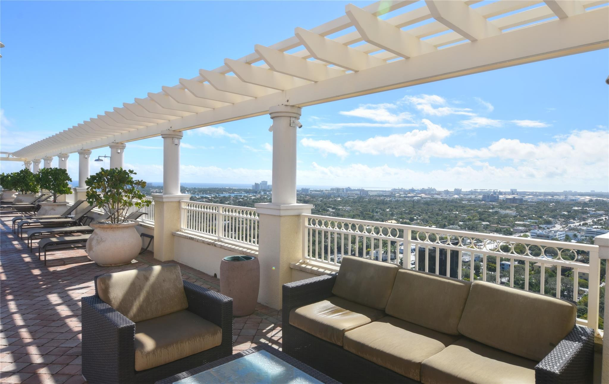 511 SE 5 Avenue 2002