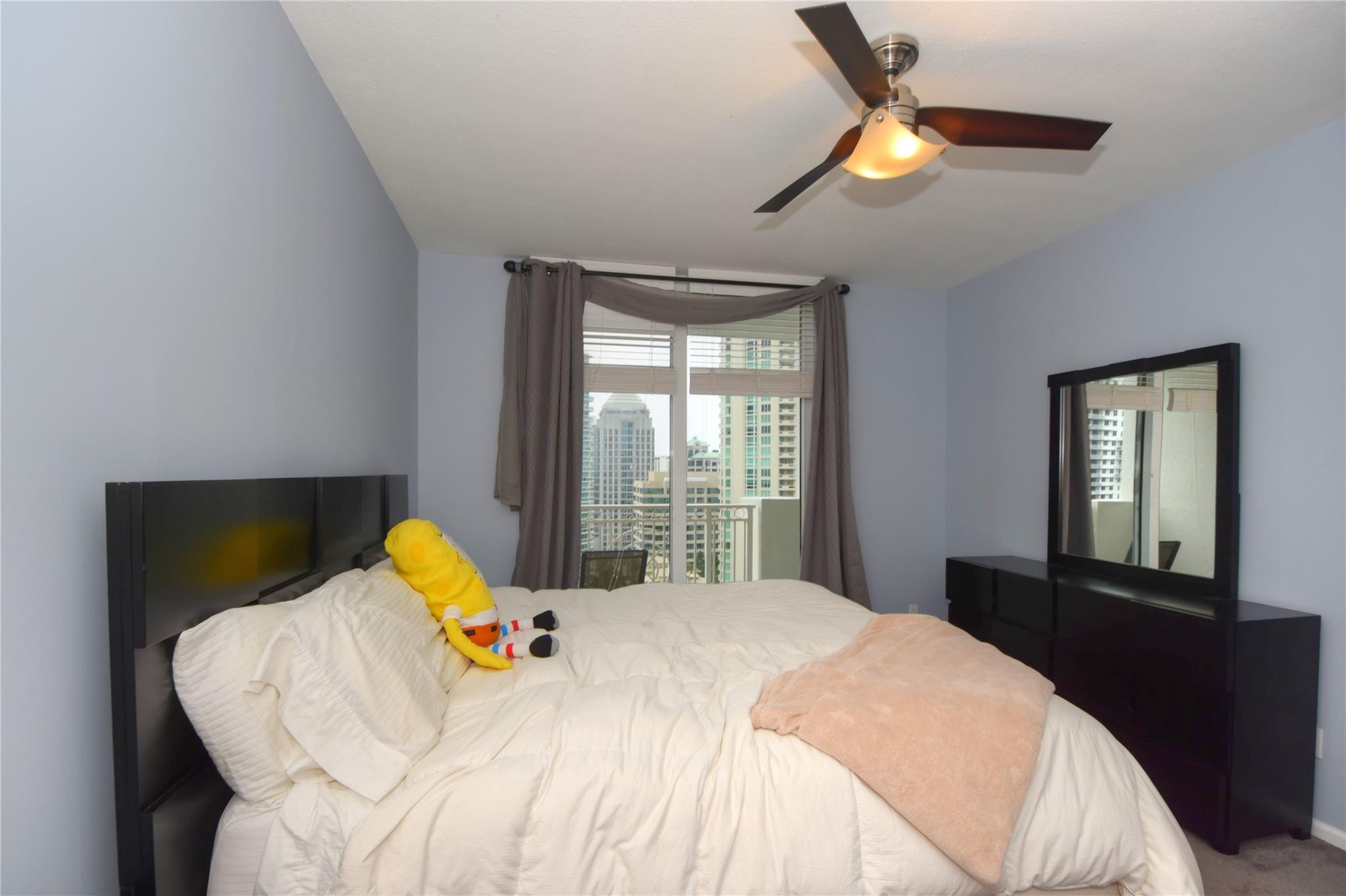 511 SE 5 Avenue 2002