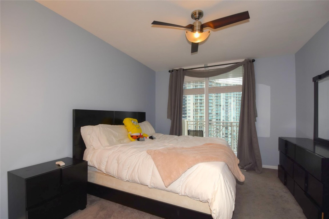 511 SE 5 Avenue 2002