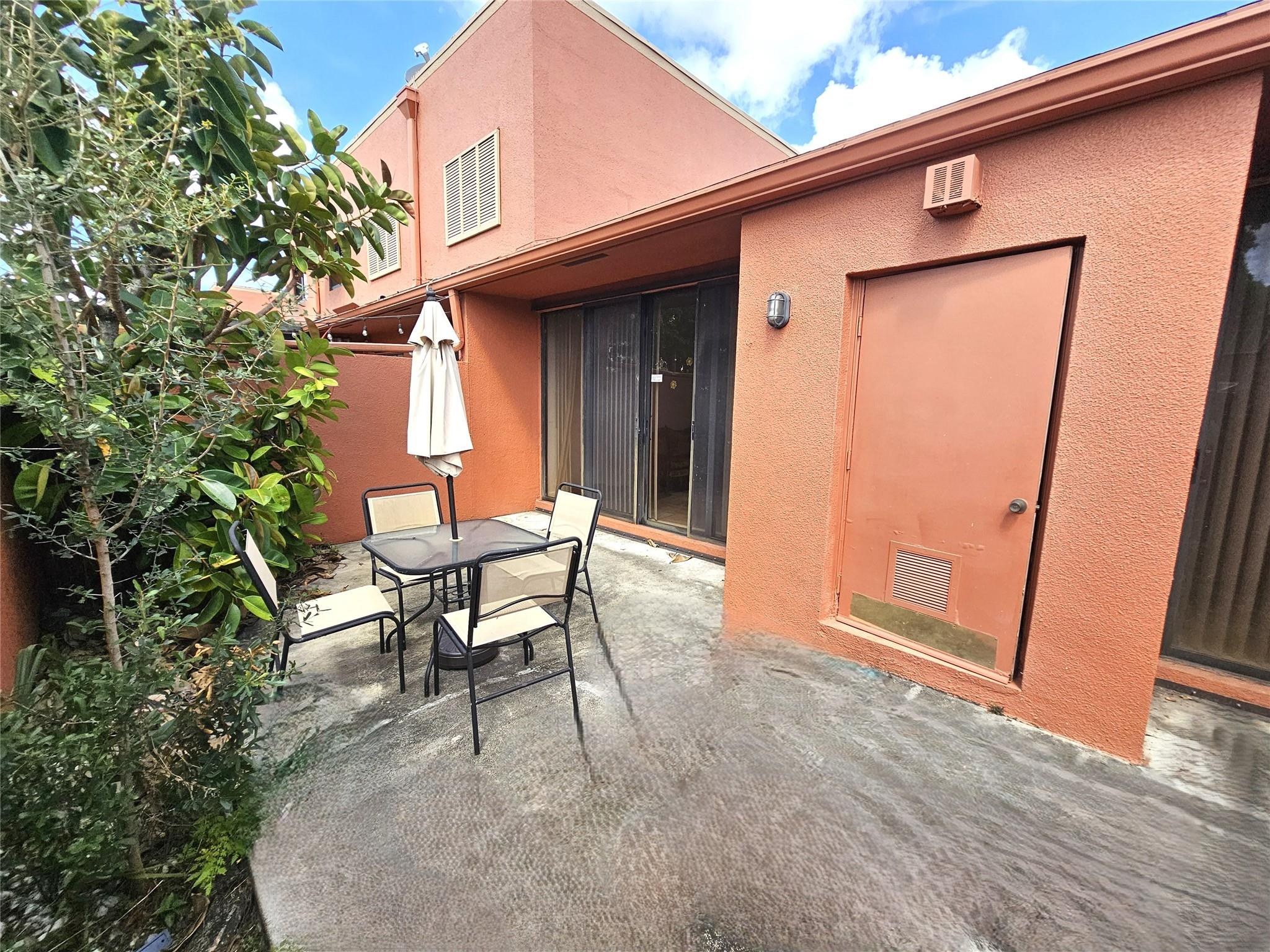 1600 Fairway Rd 1600