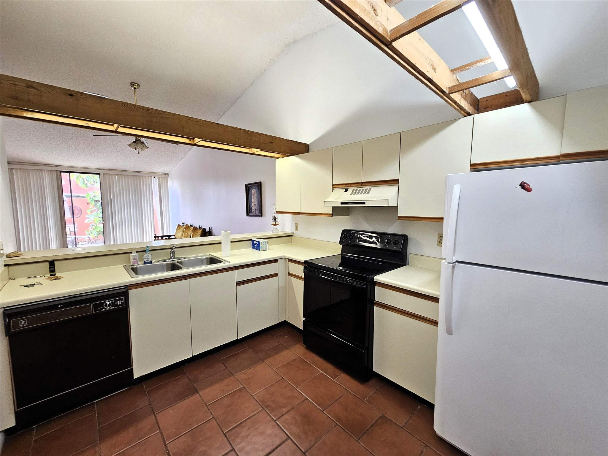 1600 Fairway Rd 1600