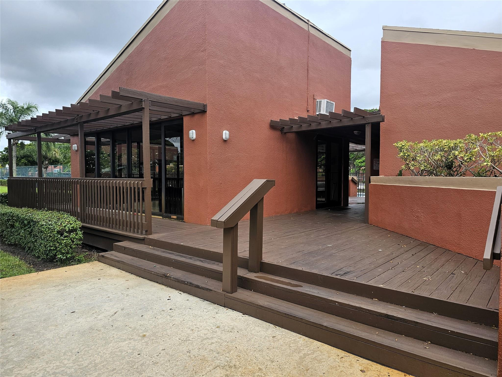 1600 Fairway Rd 1600