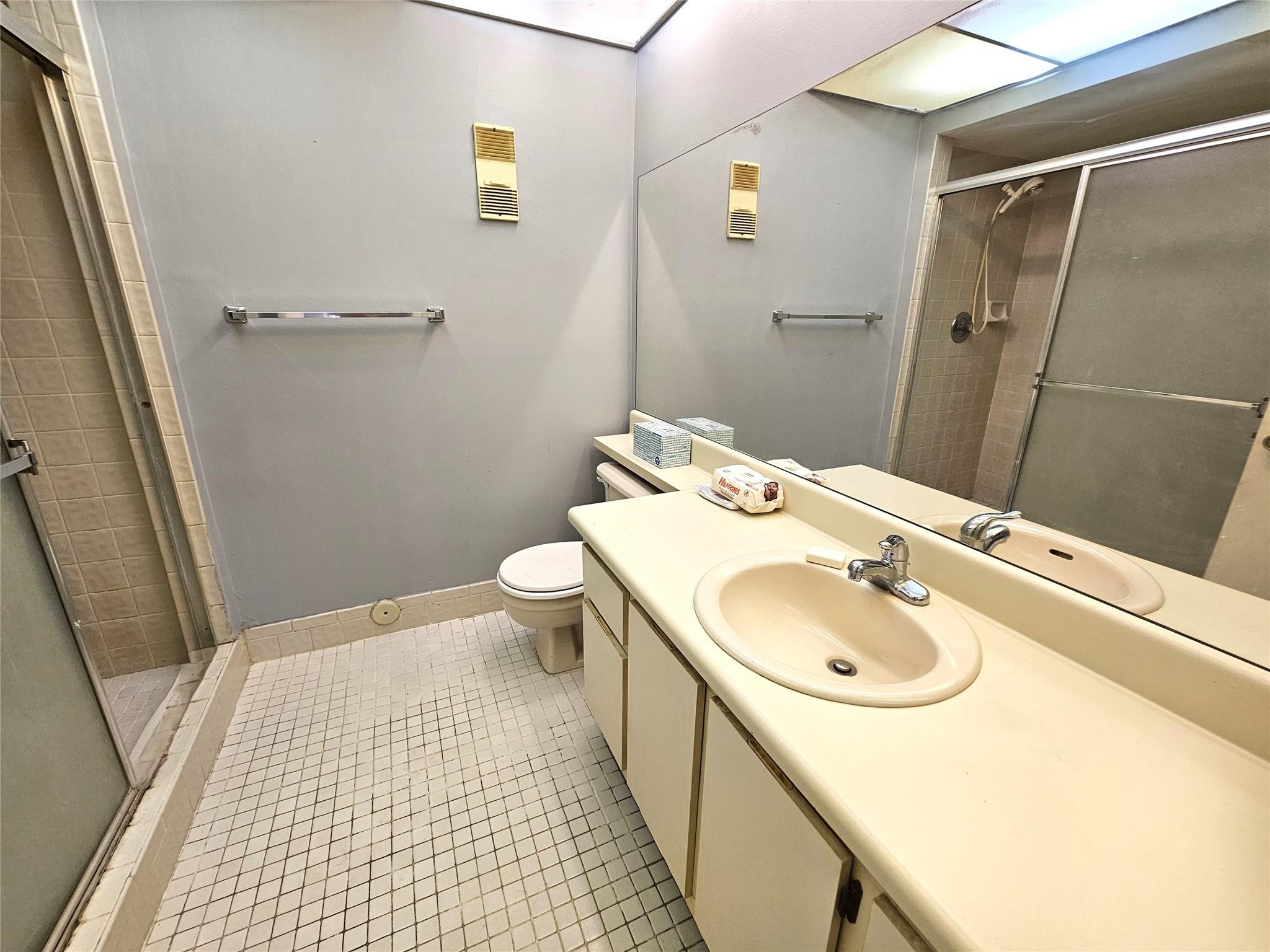 1600 Fairway Rd 1600