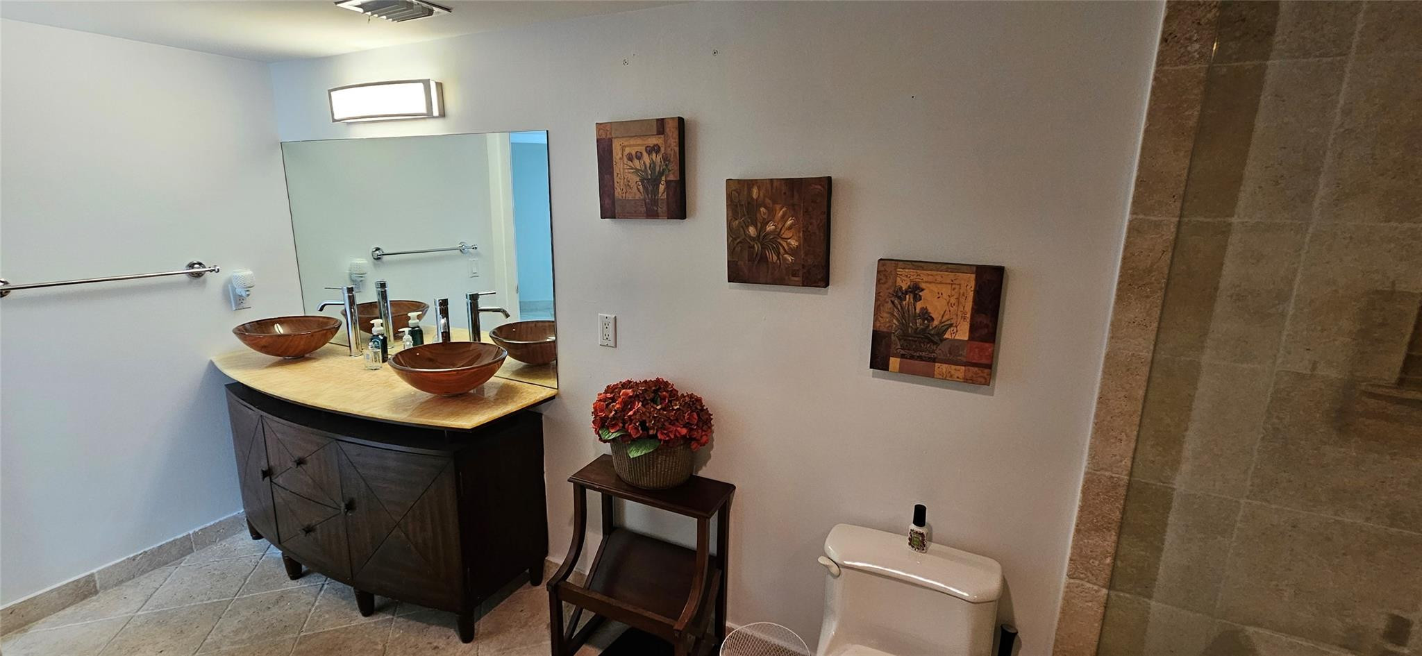 2575 S Ocean Blvd 107S