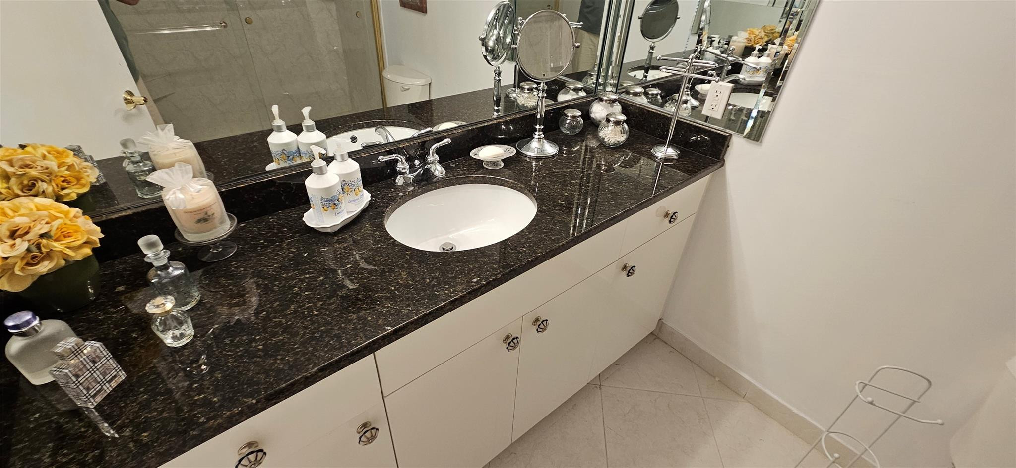 2575 S Ocean Blvd 107S