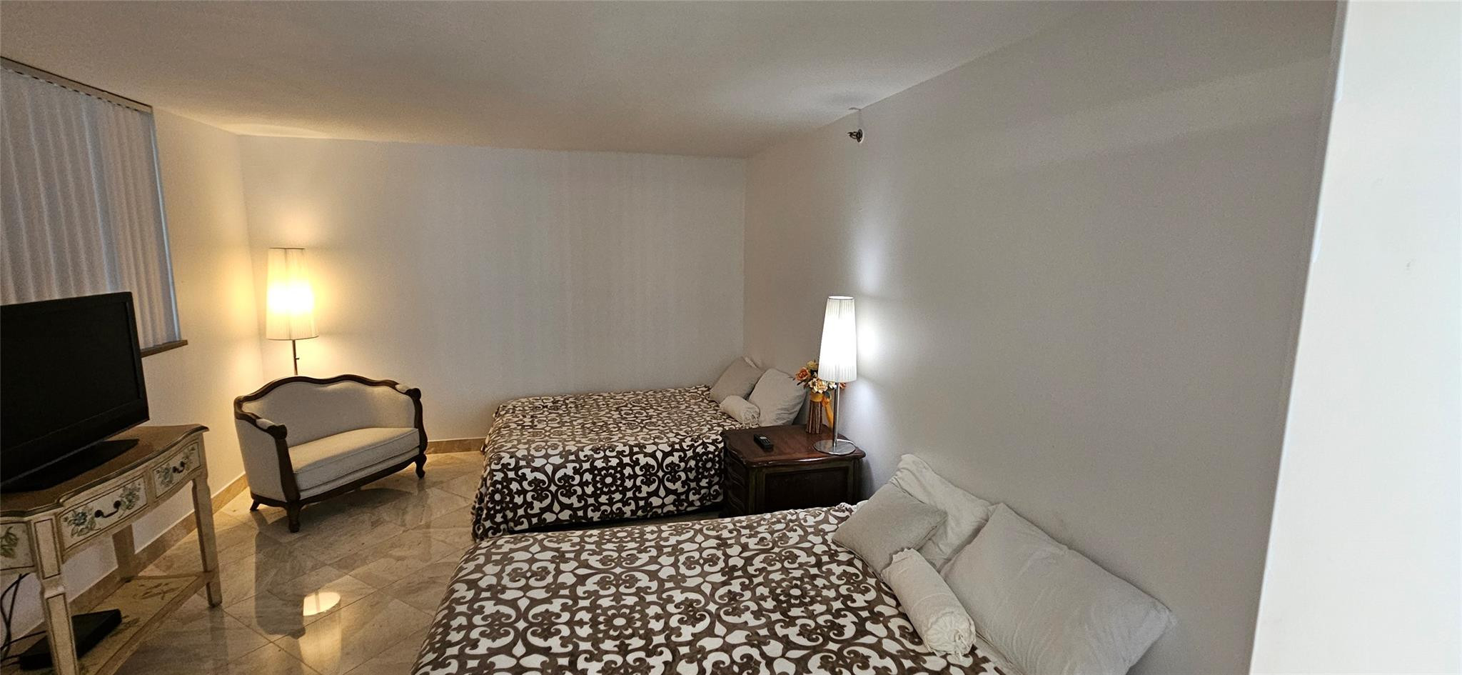 2575 S Ocean Blvd 107S