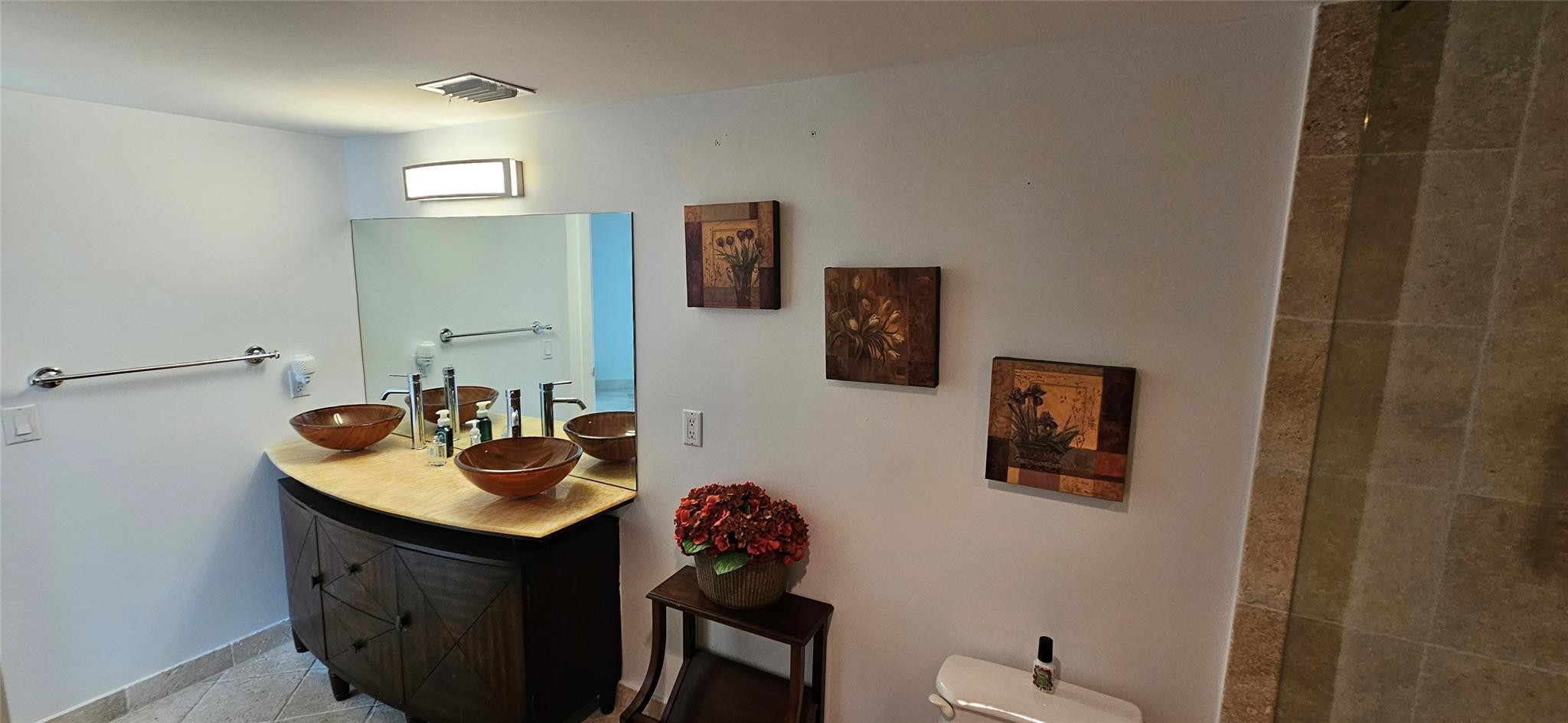 2575 S Ocean Blvd 107S