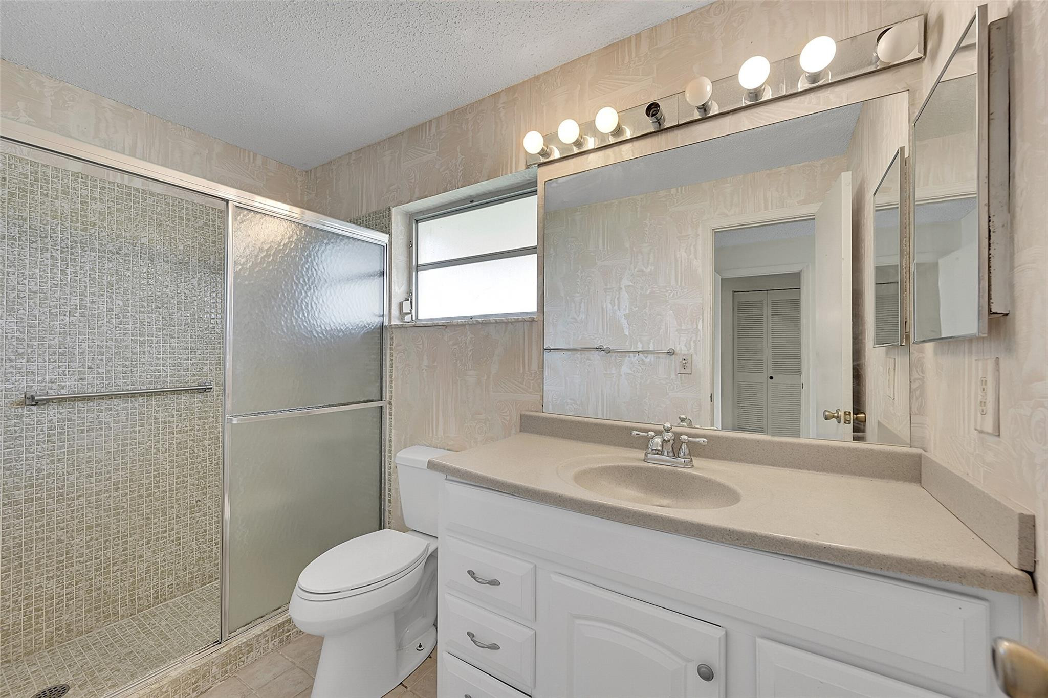 1081 NW 88th Ave A94