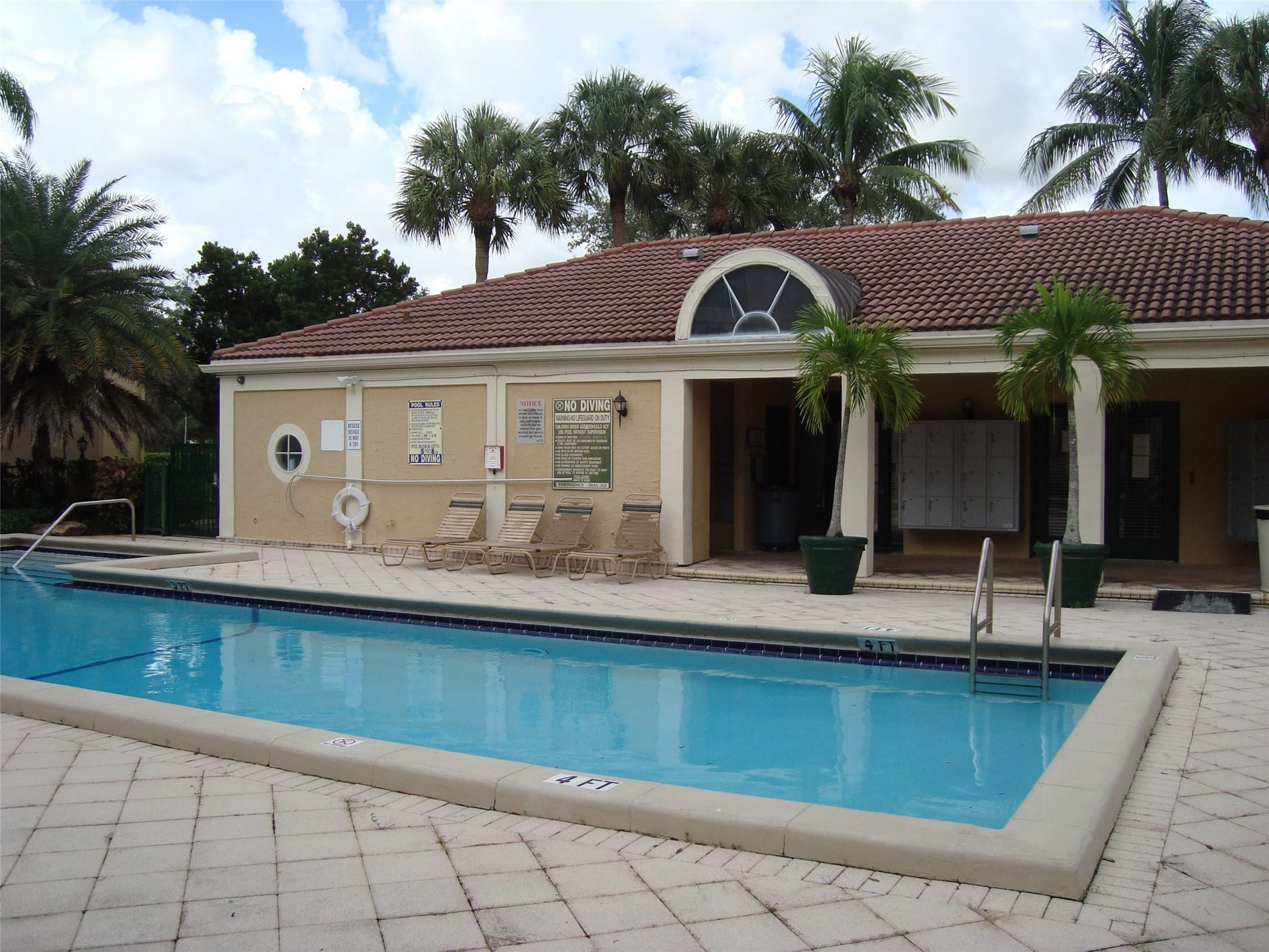 733 Riverside Dr 1232