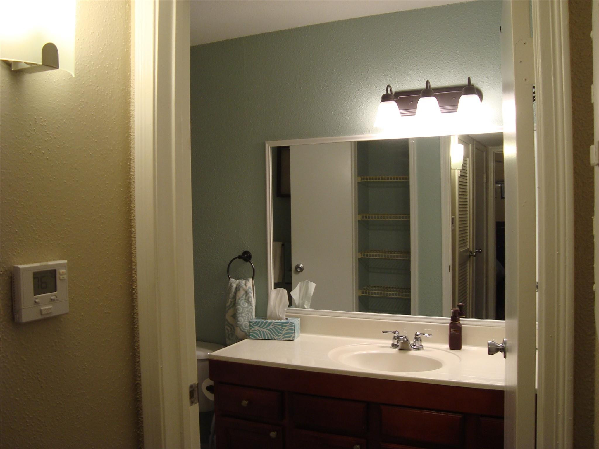 733 Riverside Dr 1232