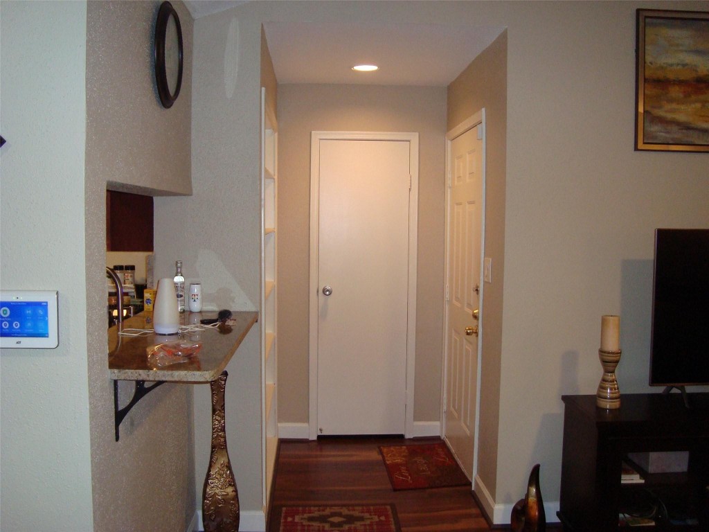 733 Riverside Dr 1232