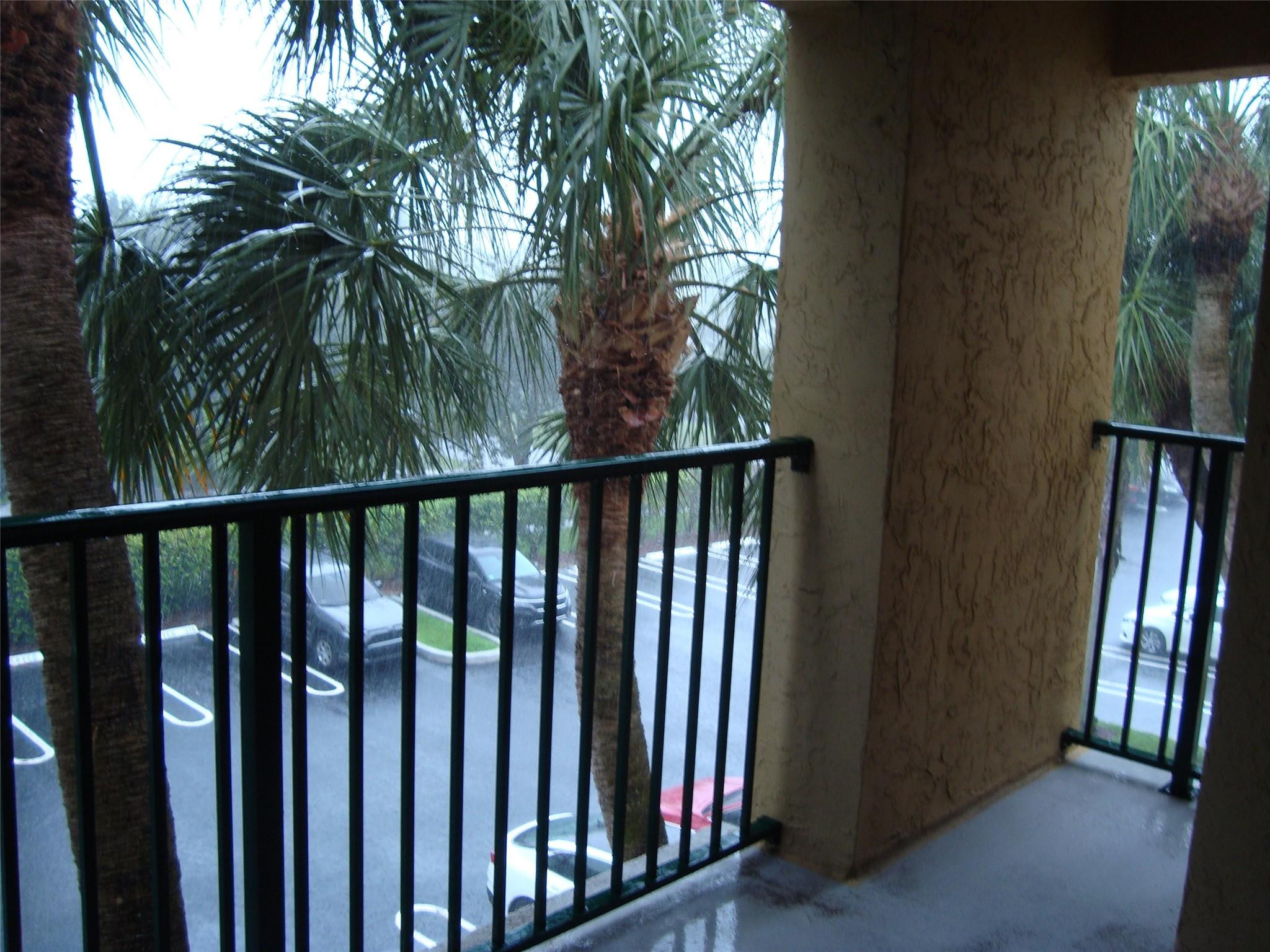 733 Riverside Dr 1232