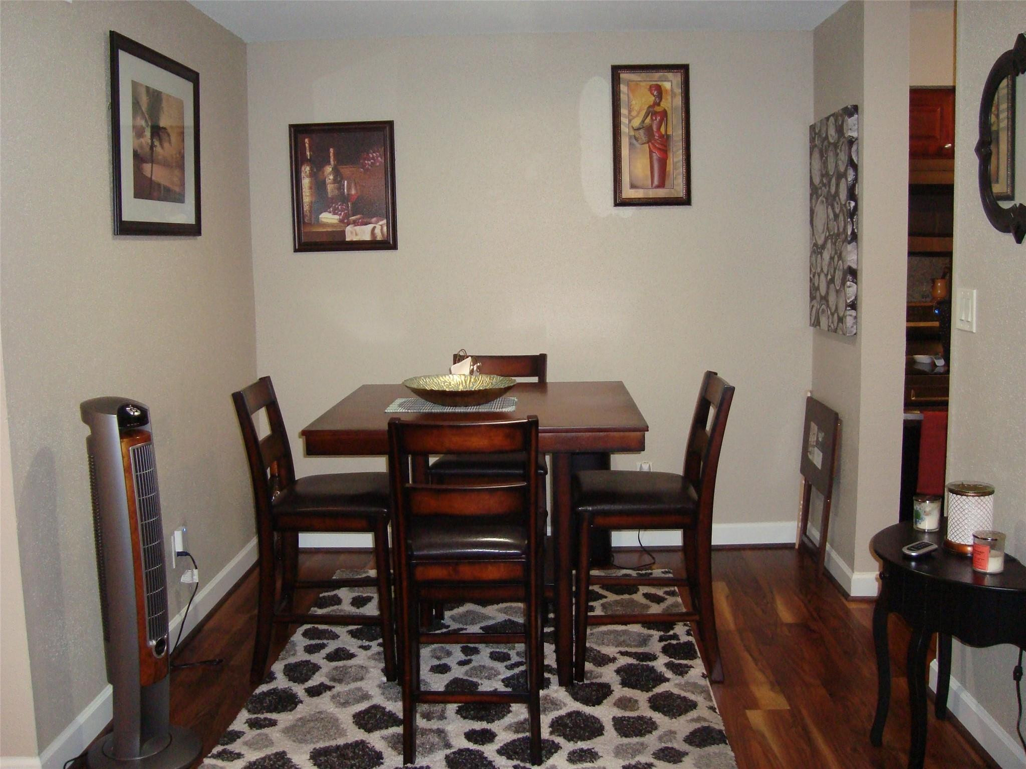 733 Riverside Dr 1232