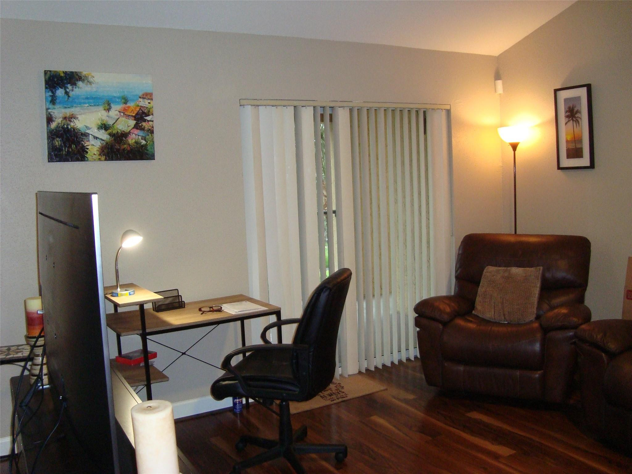 733 Riverside Dr 1232