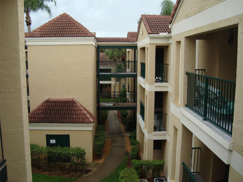 733 Riverside Dr 1232