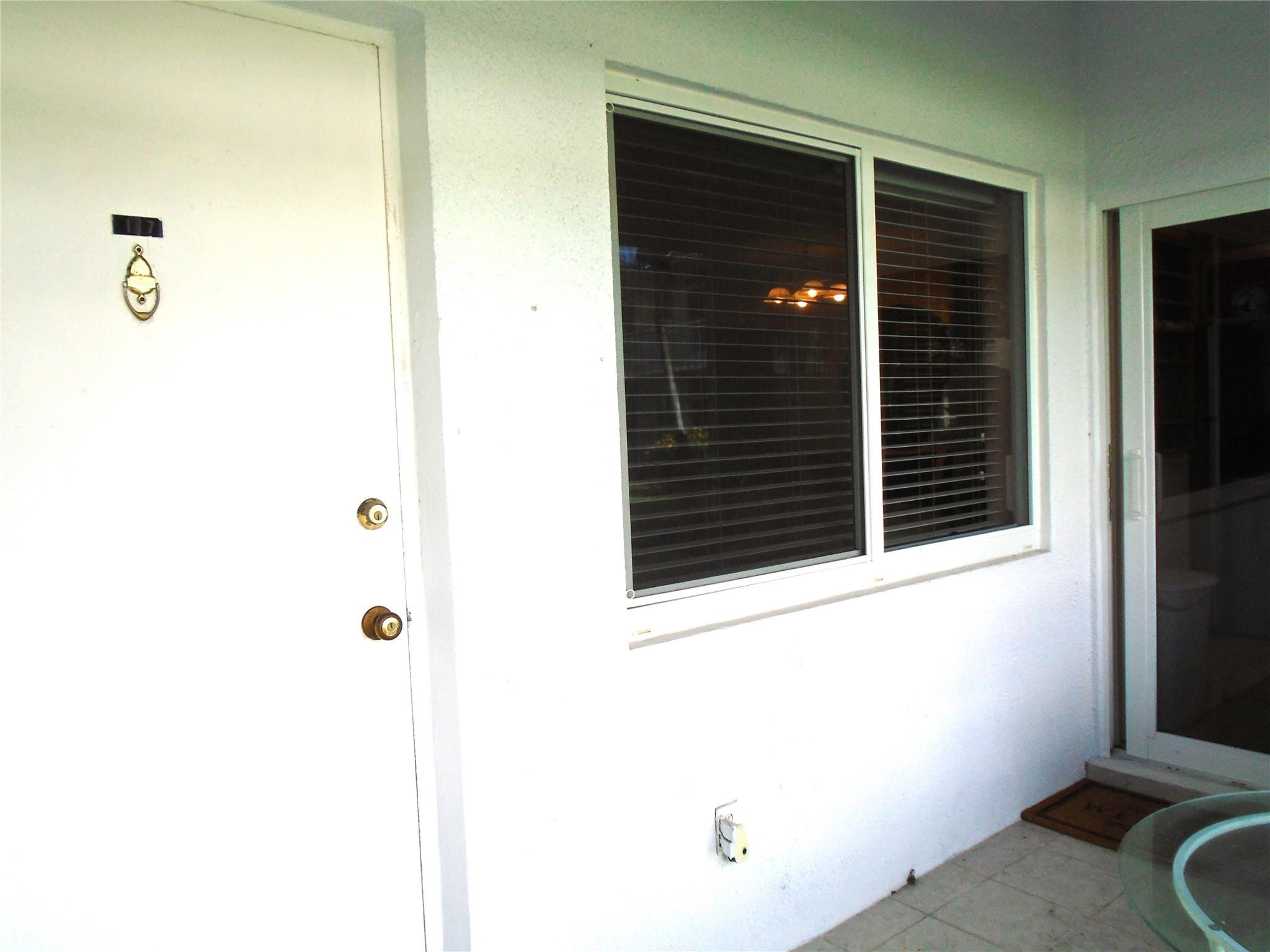 2100 NE 38th St 117