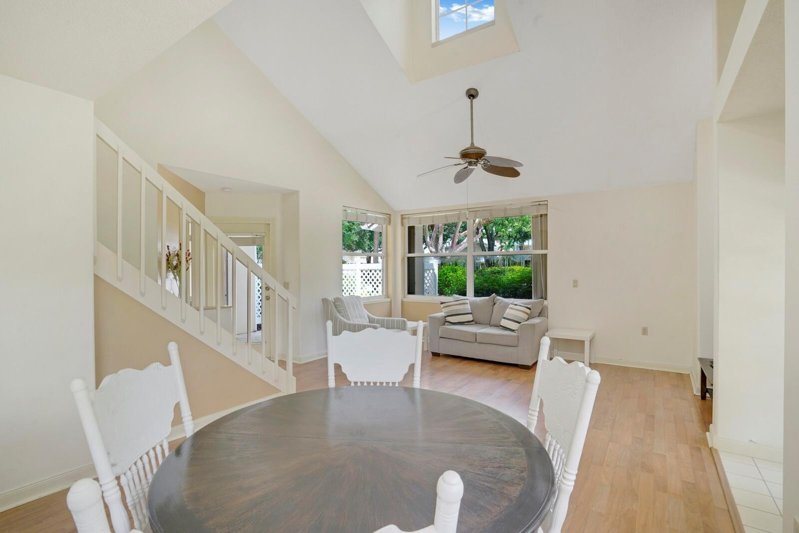 502 Andover Ct