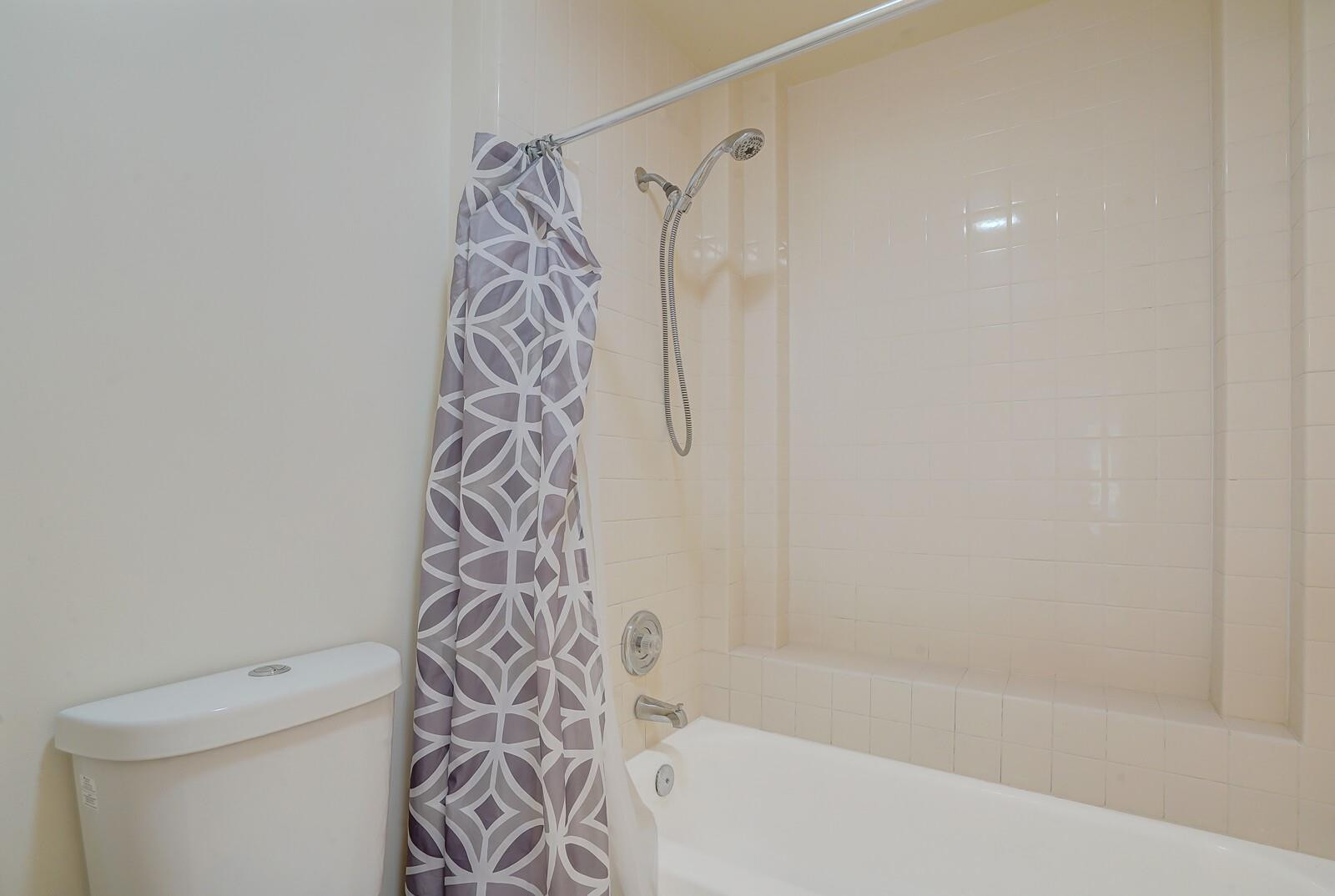 502 Andover Ct