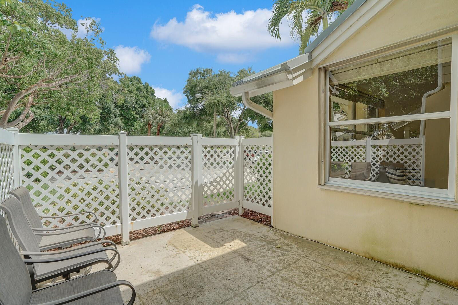 502 Andover Ct