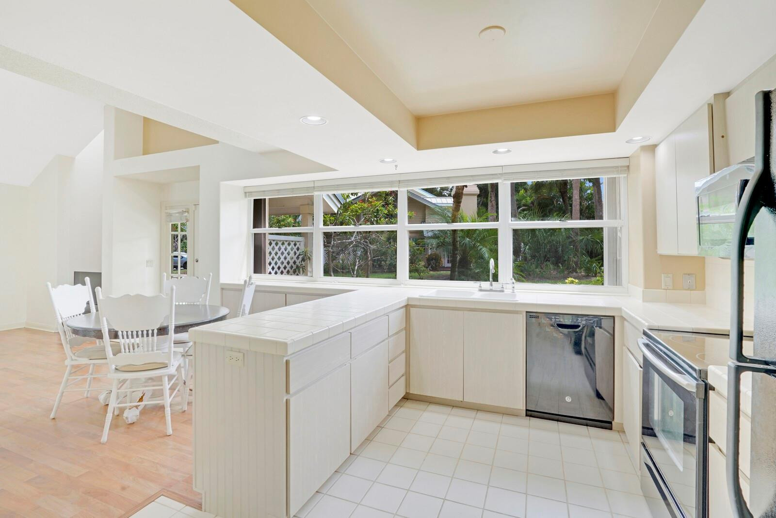 502 Andover Ct