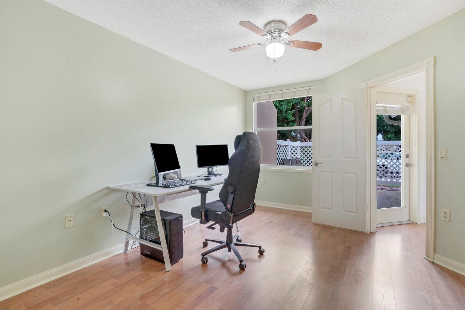 502 Andover Ct