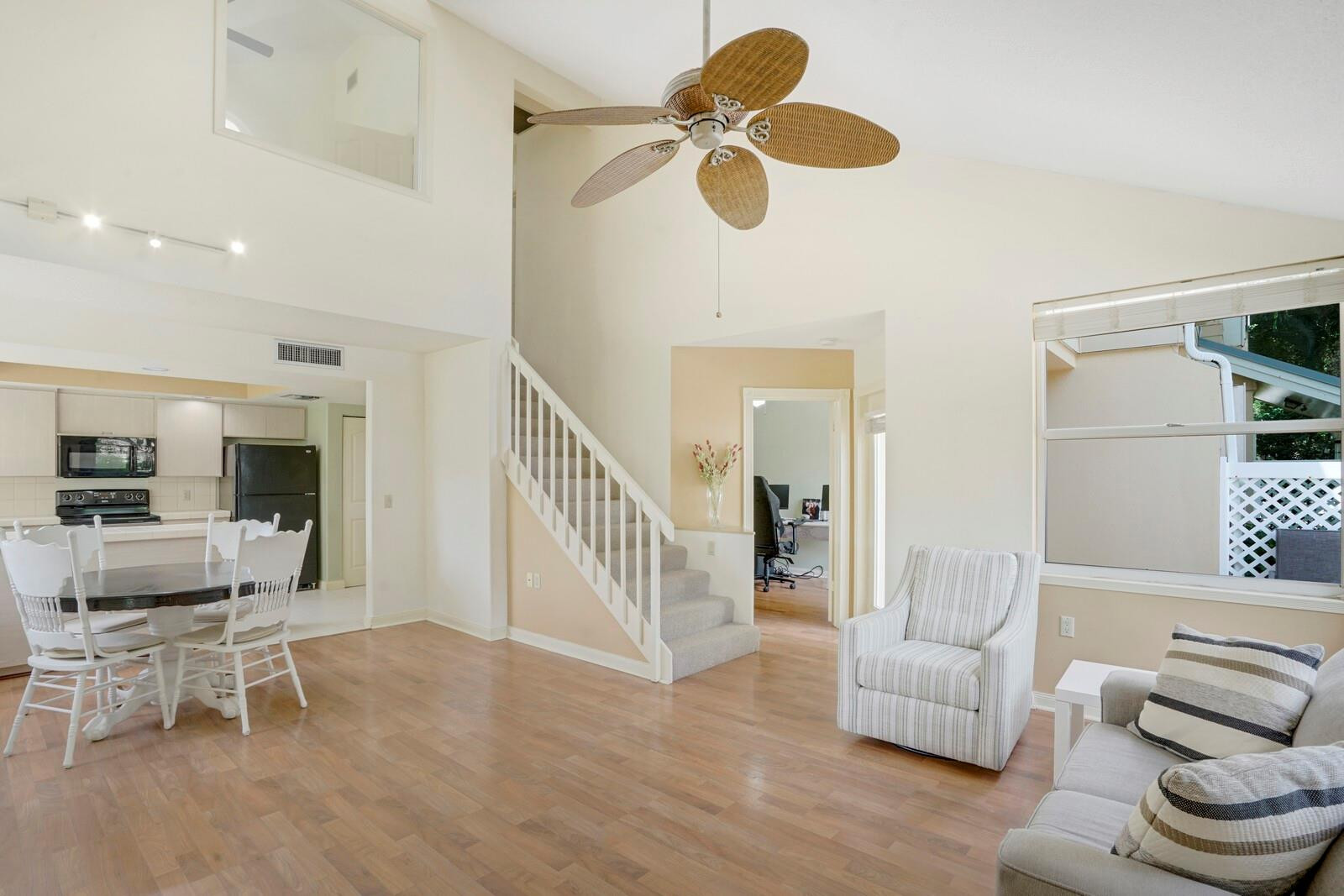 502 Andover Ct