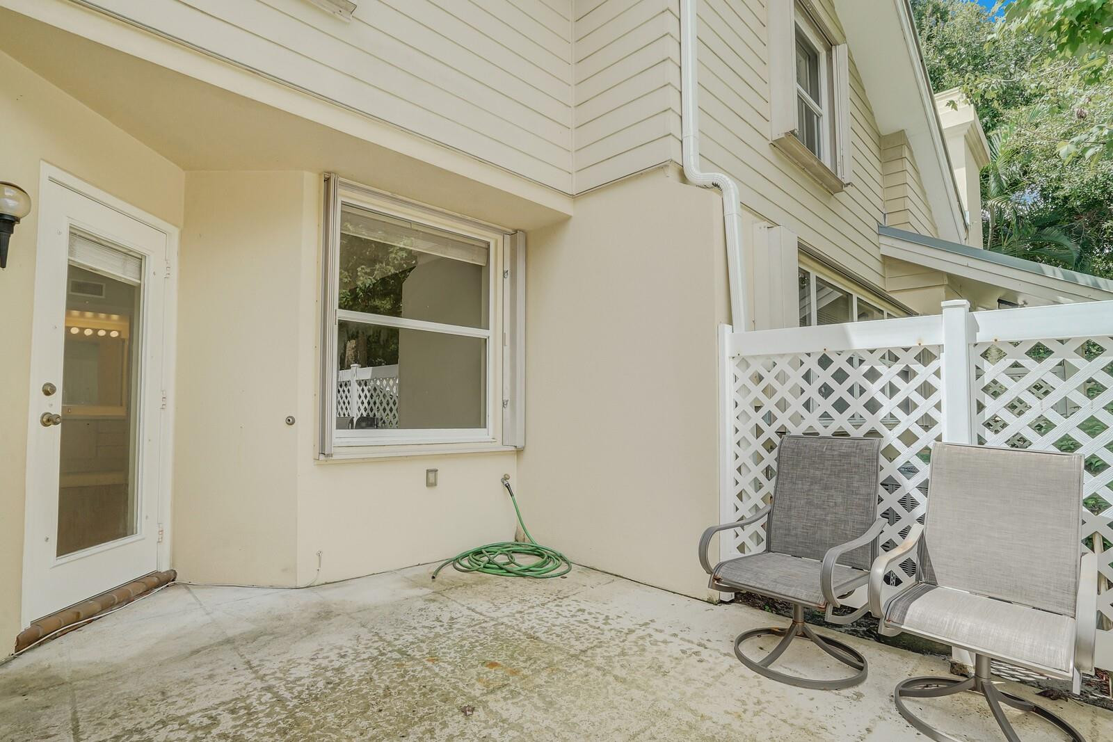 502 Andover Ct