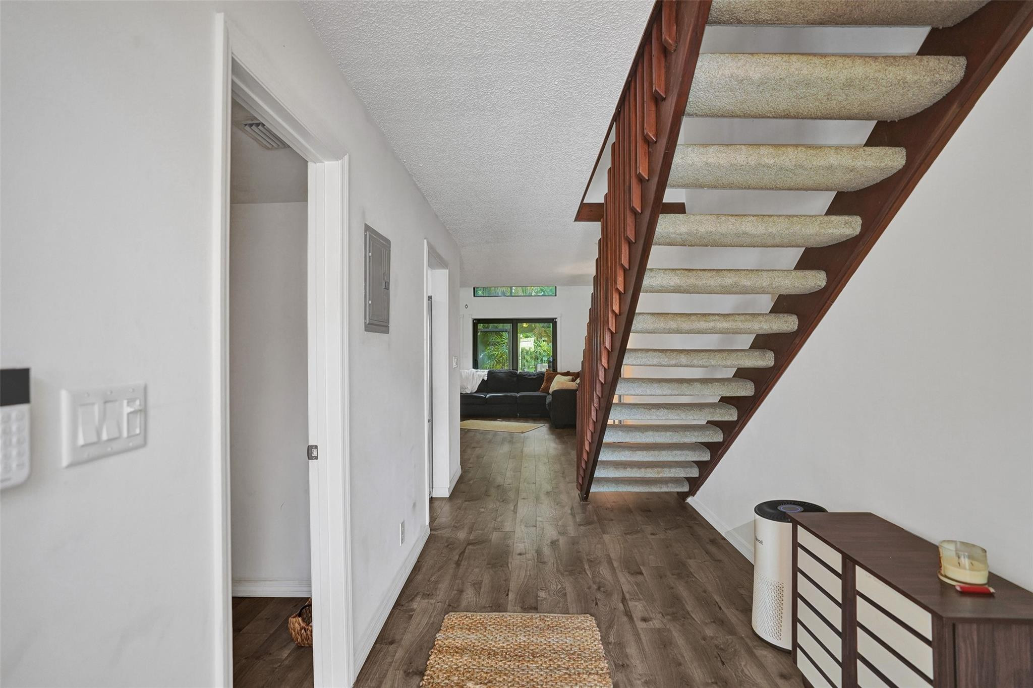 143 NW 45th Ave 1