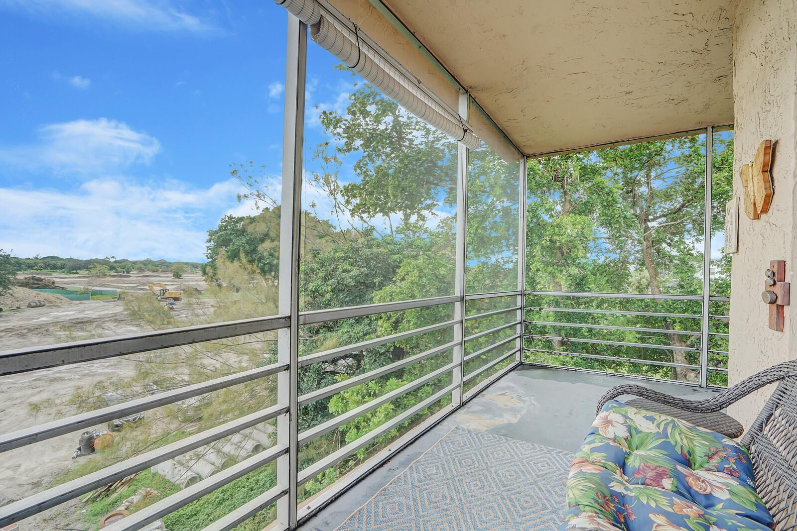 3048 E Sunrise Lakes Dr 418