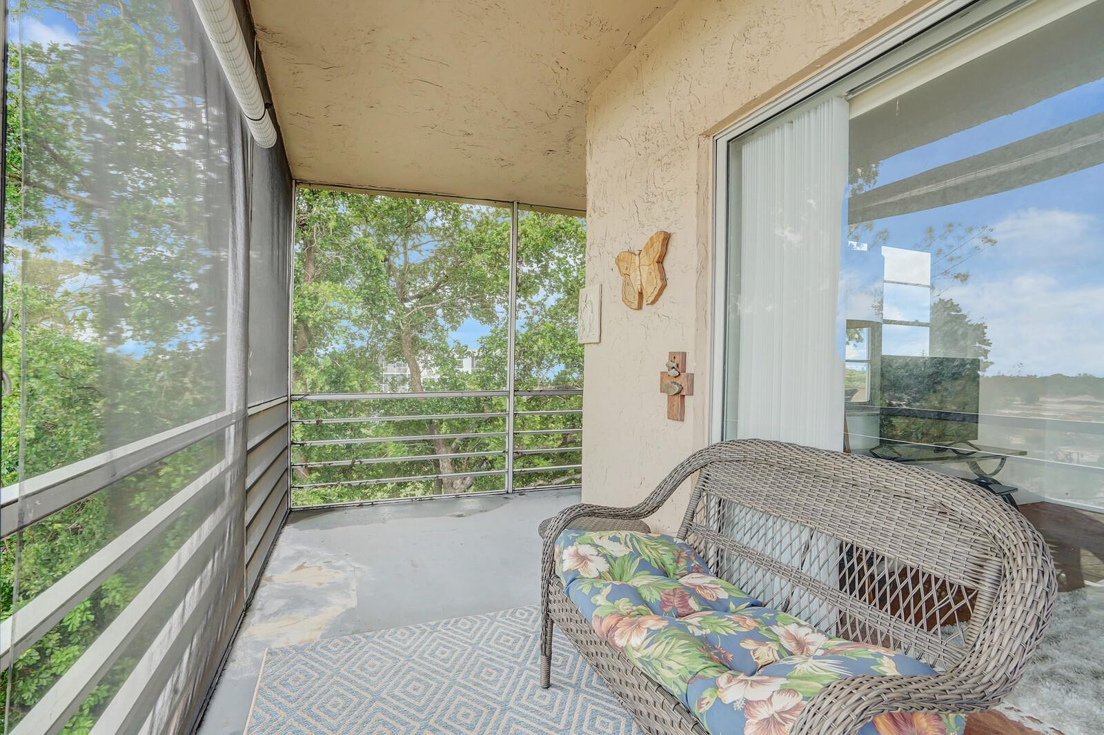 3048 E Sunrise Lakes Dr 418