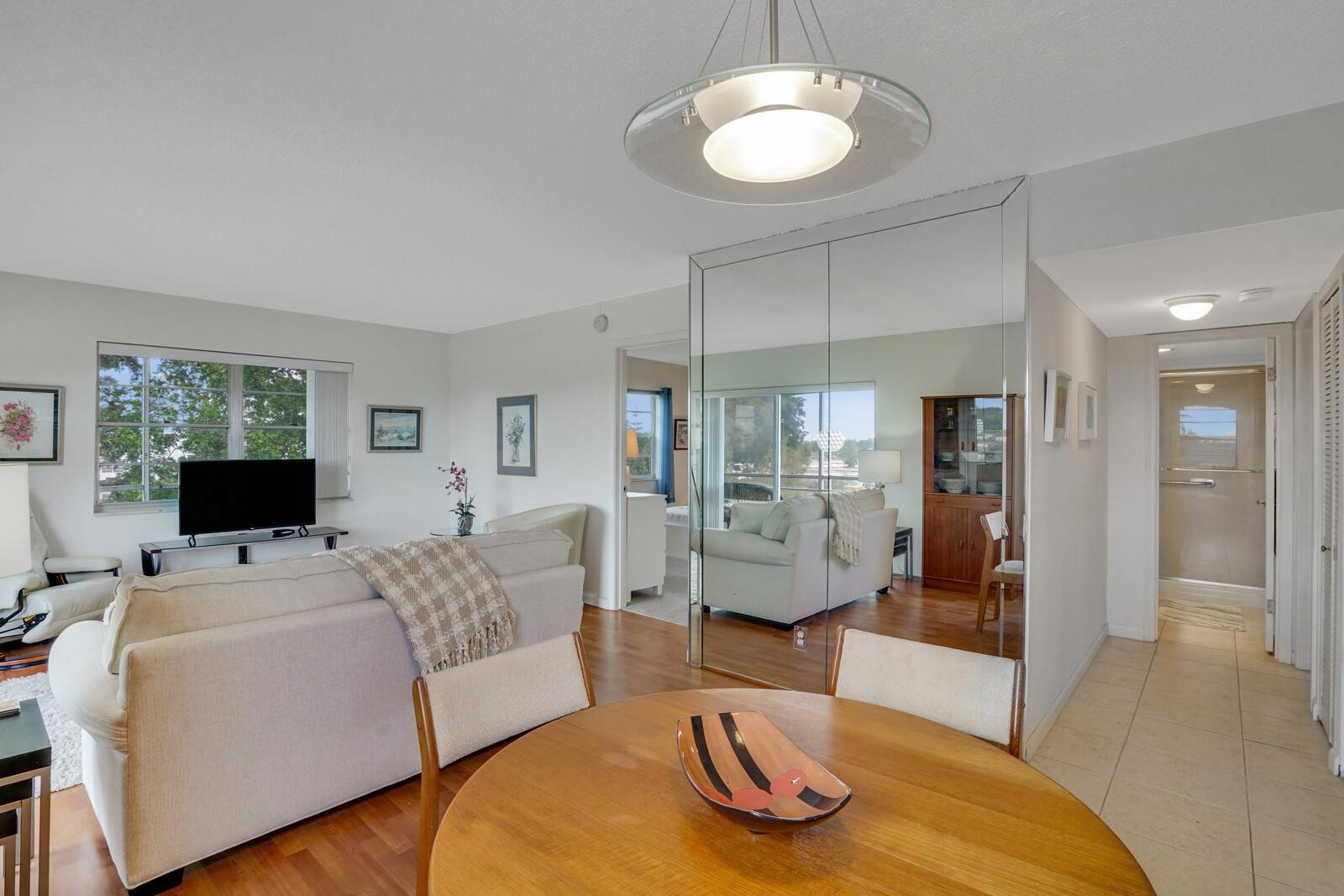 3048 E Sunrise Lakes Dr 418