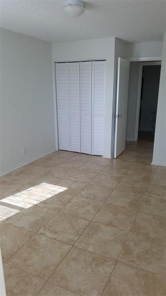 3380 Pinewalk Dr N 1135